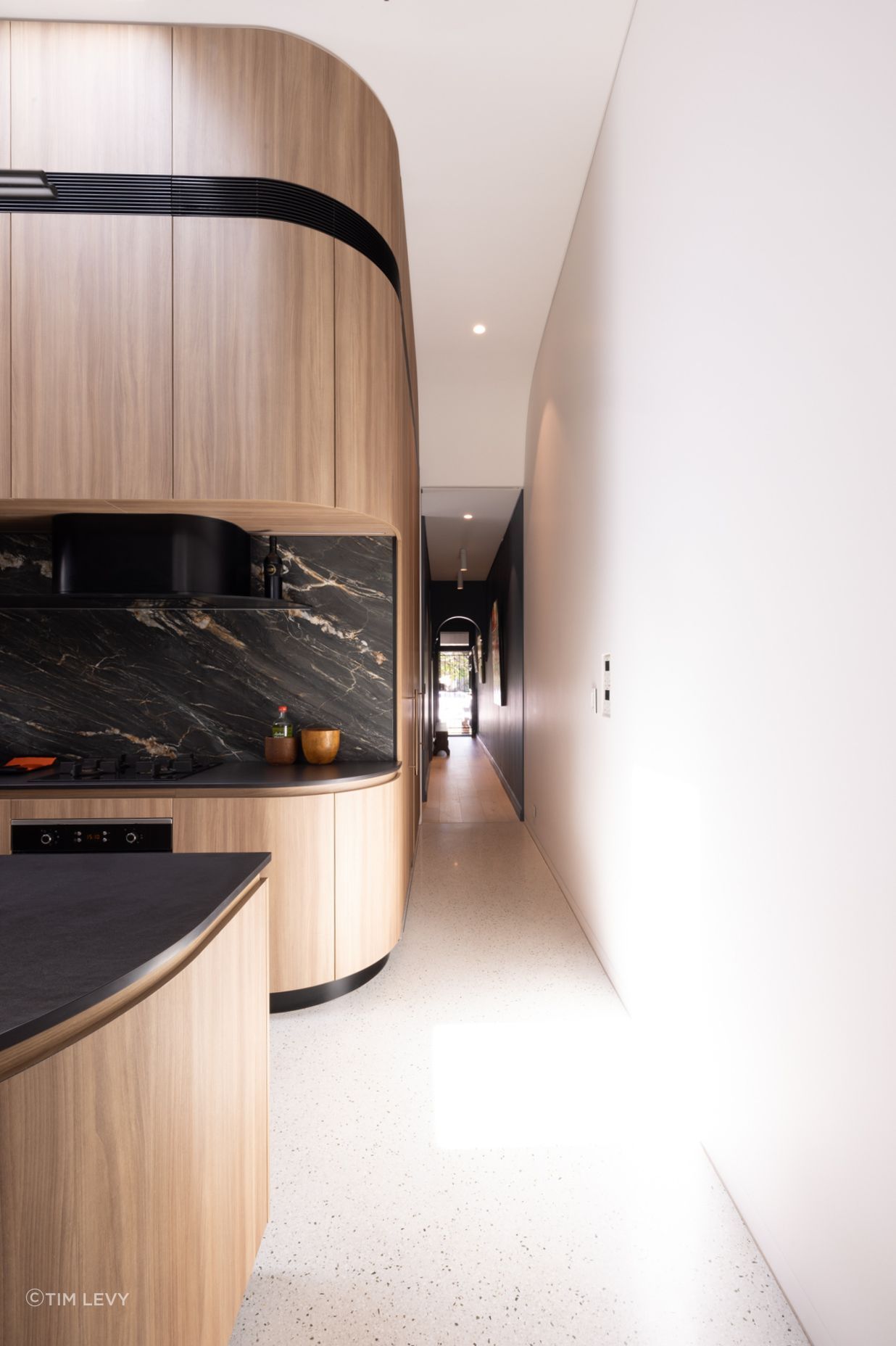 Curved Kitchen details