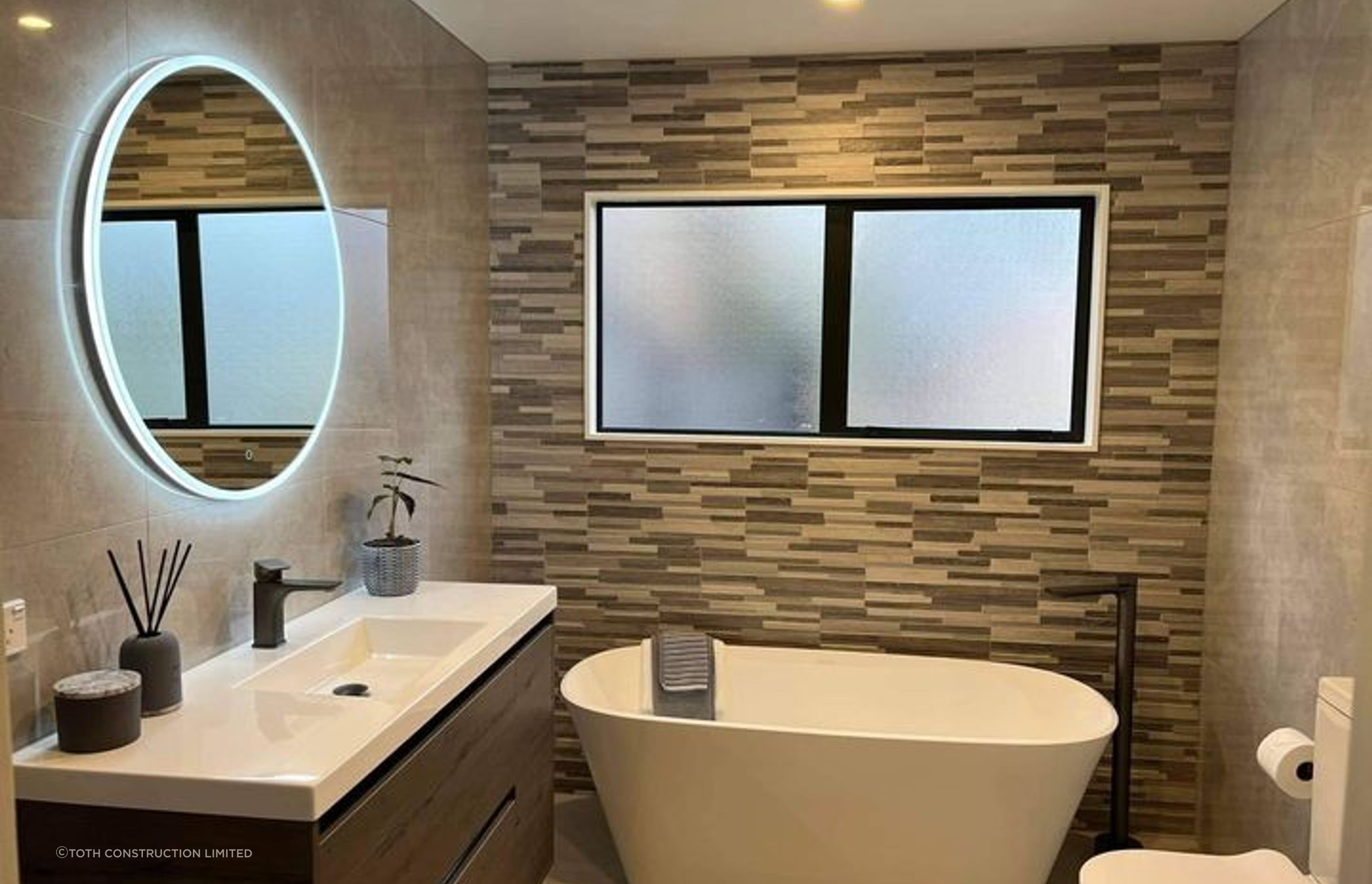 Gardens Main Bathroom