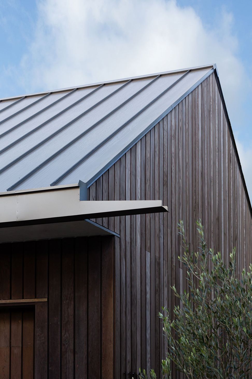 3BelmontParkCuppettKilpatrickArchitectureandInteriorDesignaustin-tx-modern-architecture-gutter-scupper-detail.jpg