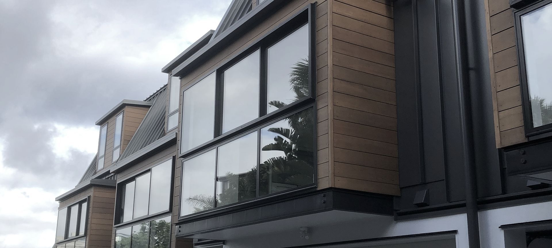 439 Parnell Road banner