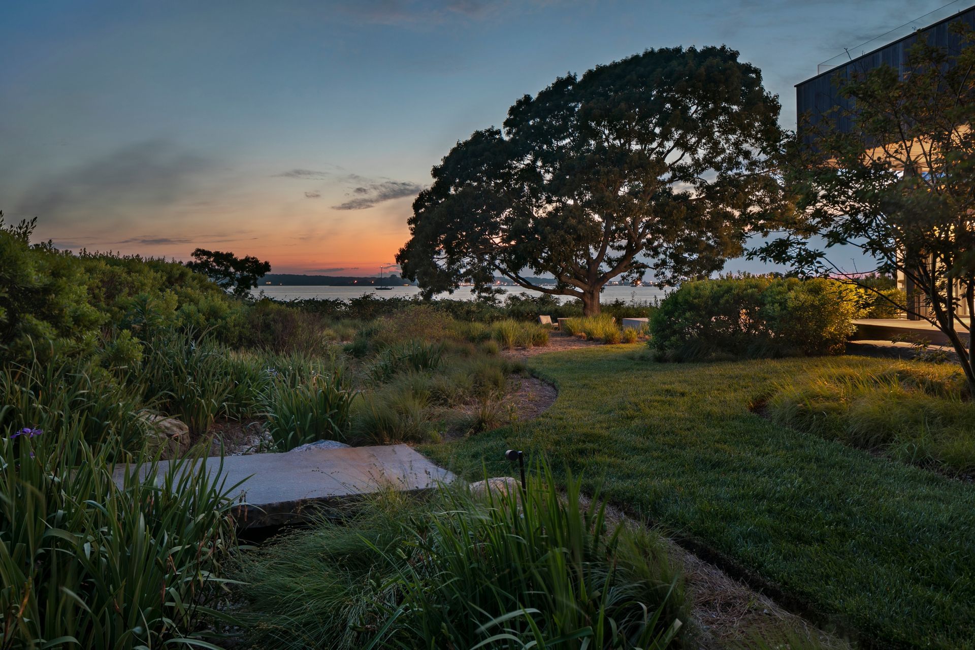 48East-Lake-ResidenceCrisafulliHRE-ap-compressed.jpg