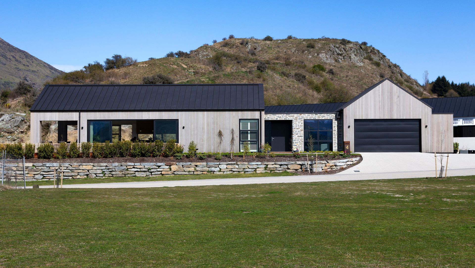 Kawarau Falls | Mt Rosa Lane | Queenstown banner