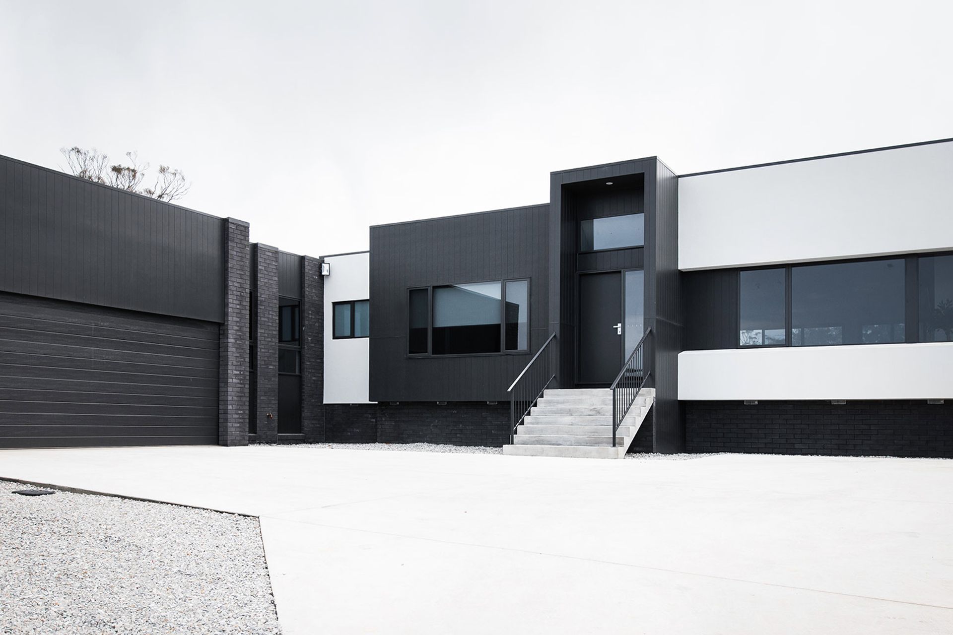 55 Lakeside Drive