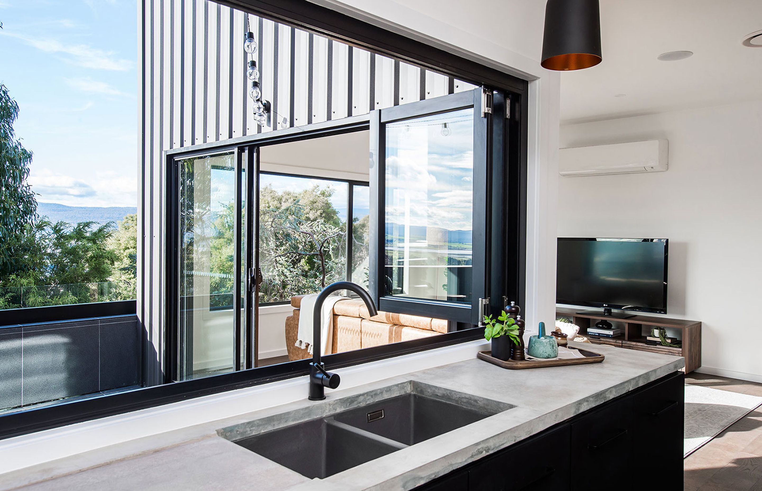 59 Lachlan Parade