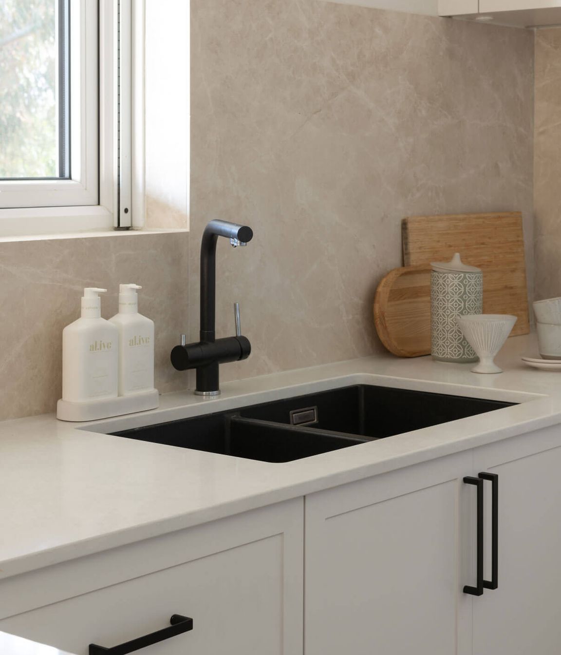 675247d191b7af7ad803514bKitchen-Craftsman-Sep242704-Edit.jpg