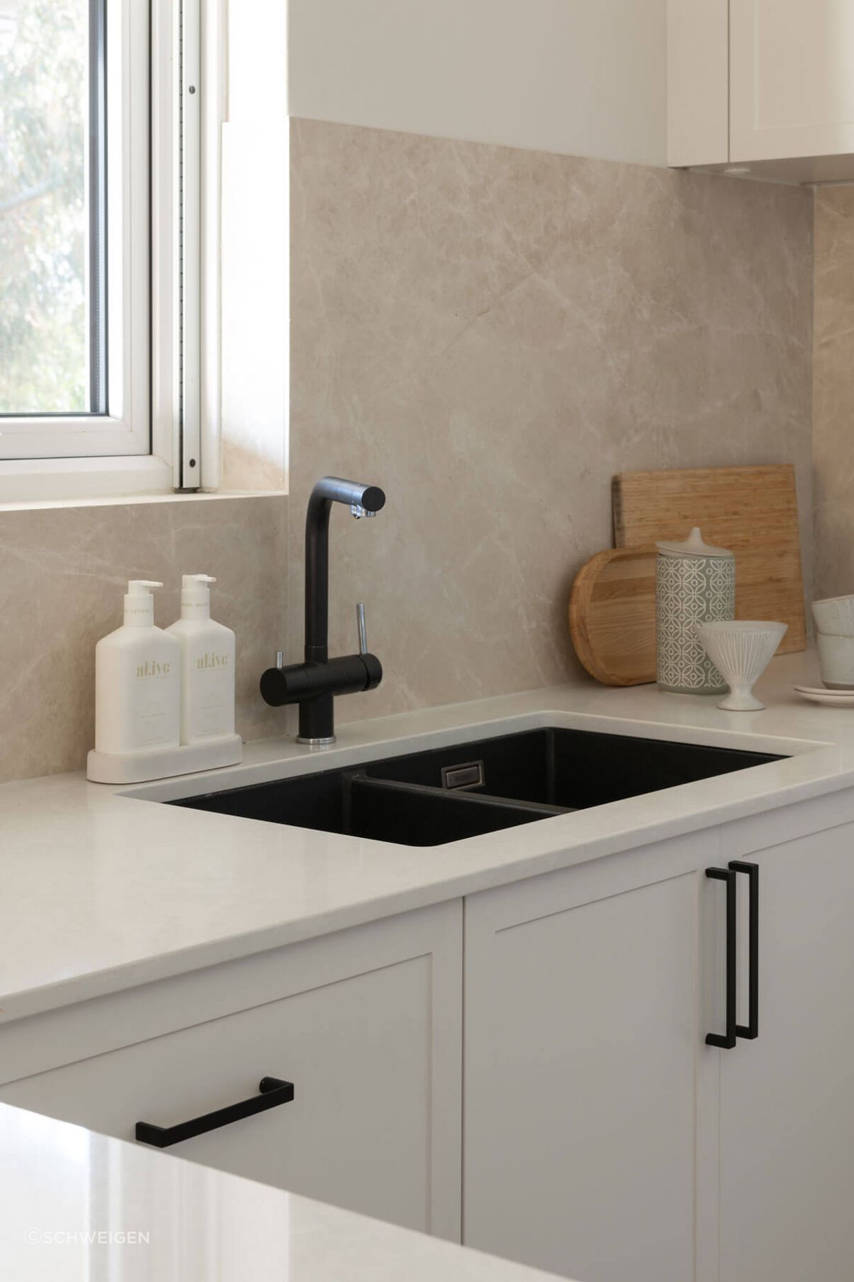 675247d191b7af7ad803514bKitchen-Craftsman-Sep242704-Edit.jpg