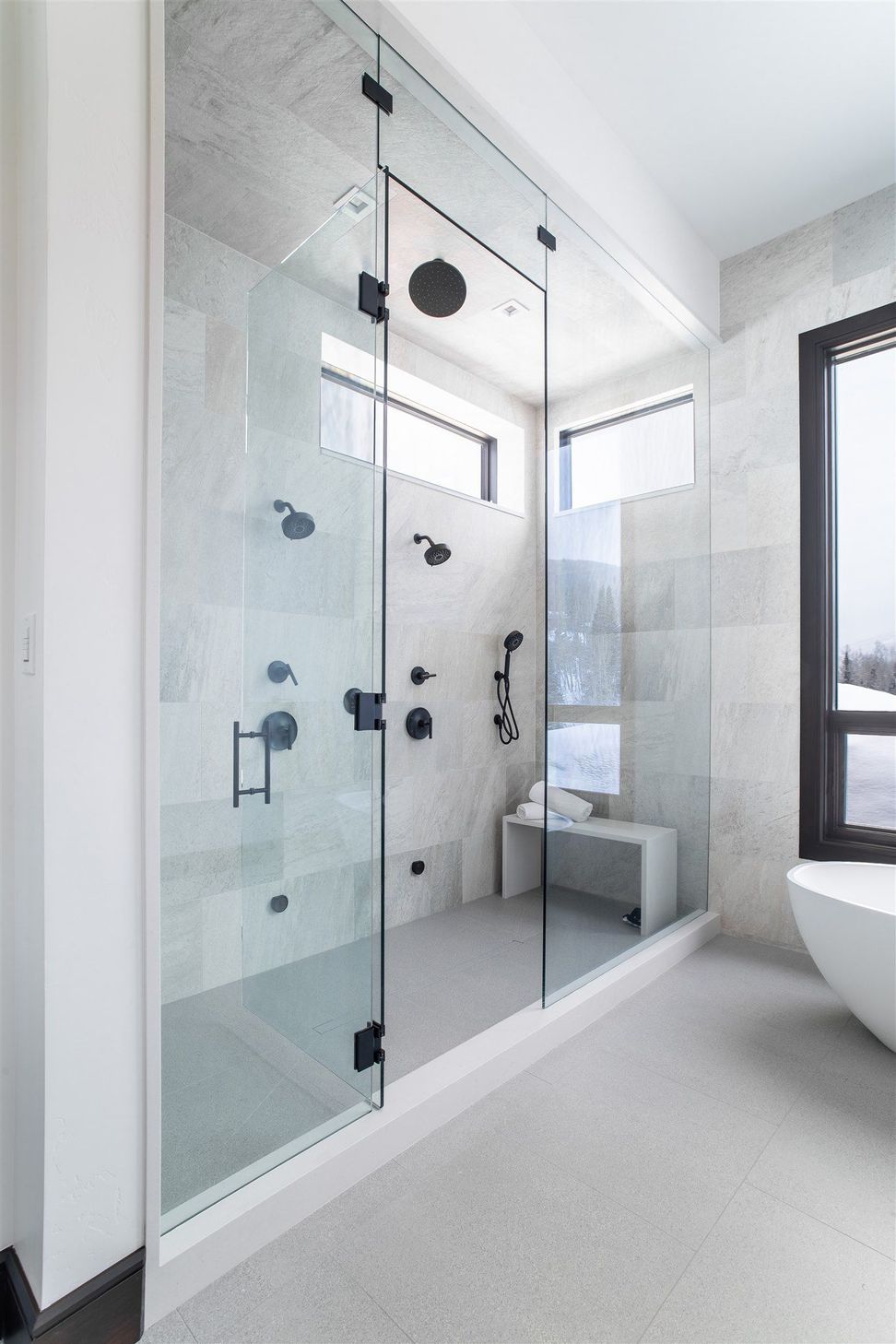 825DivideMasterBathD16181-HDR.jpg