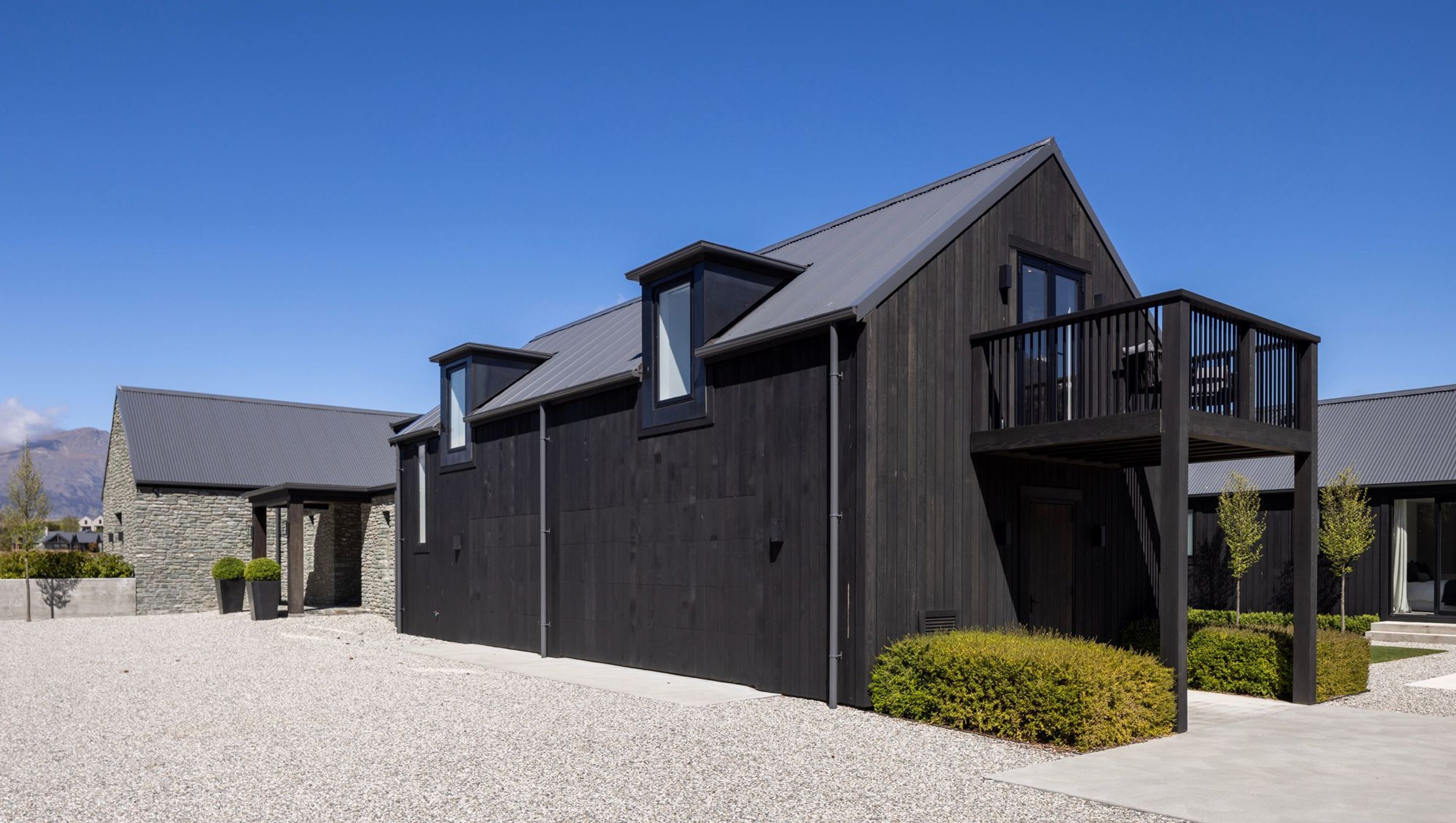 Taramea Square, Milbrook