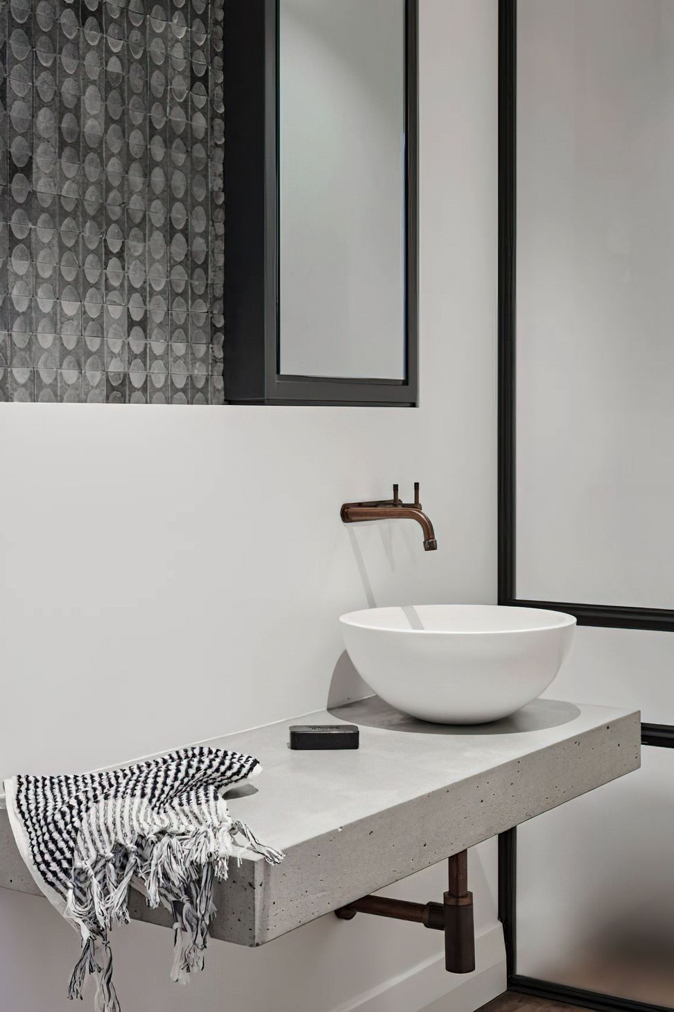 Arno Residence