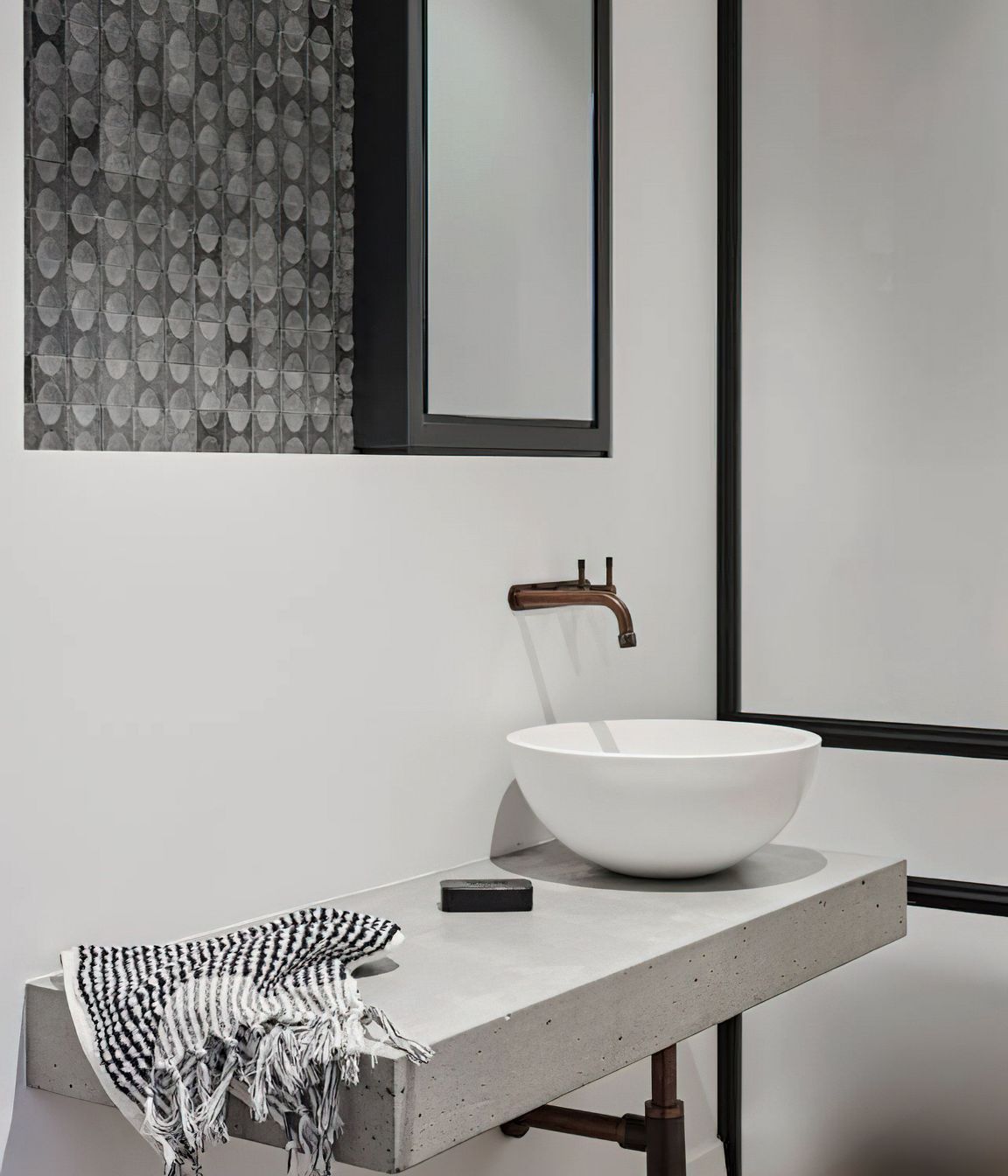Arno Residence