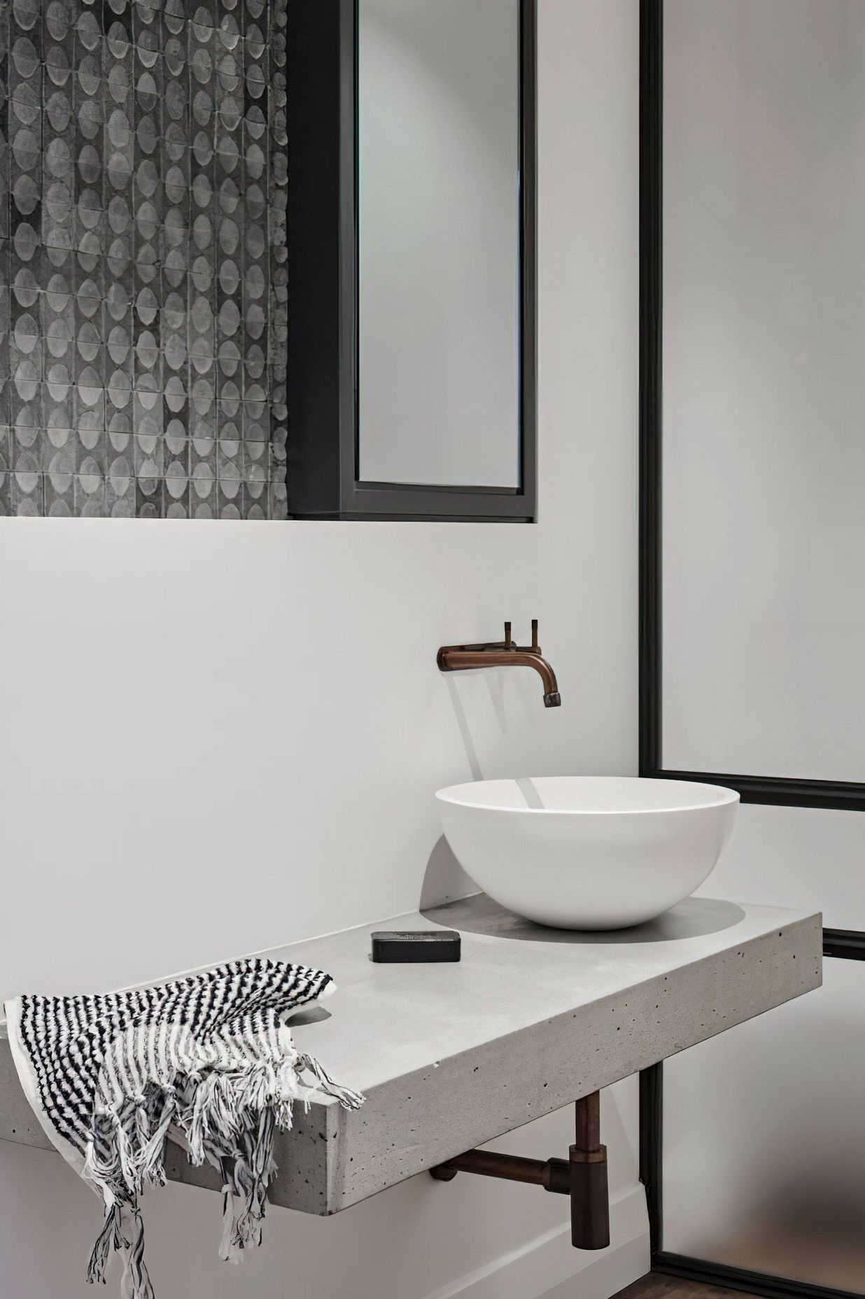 Arno Residence