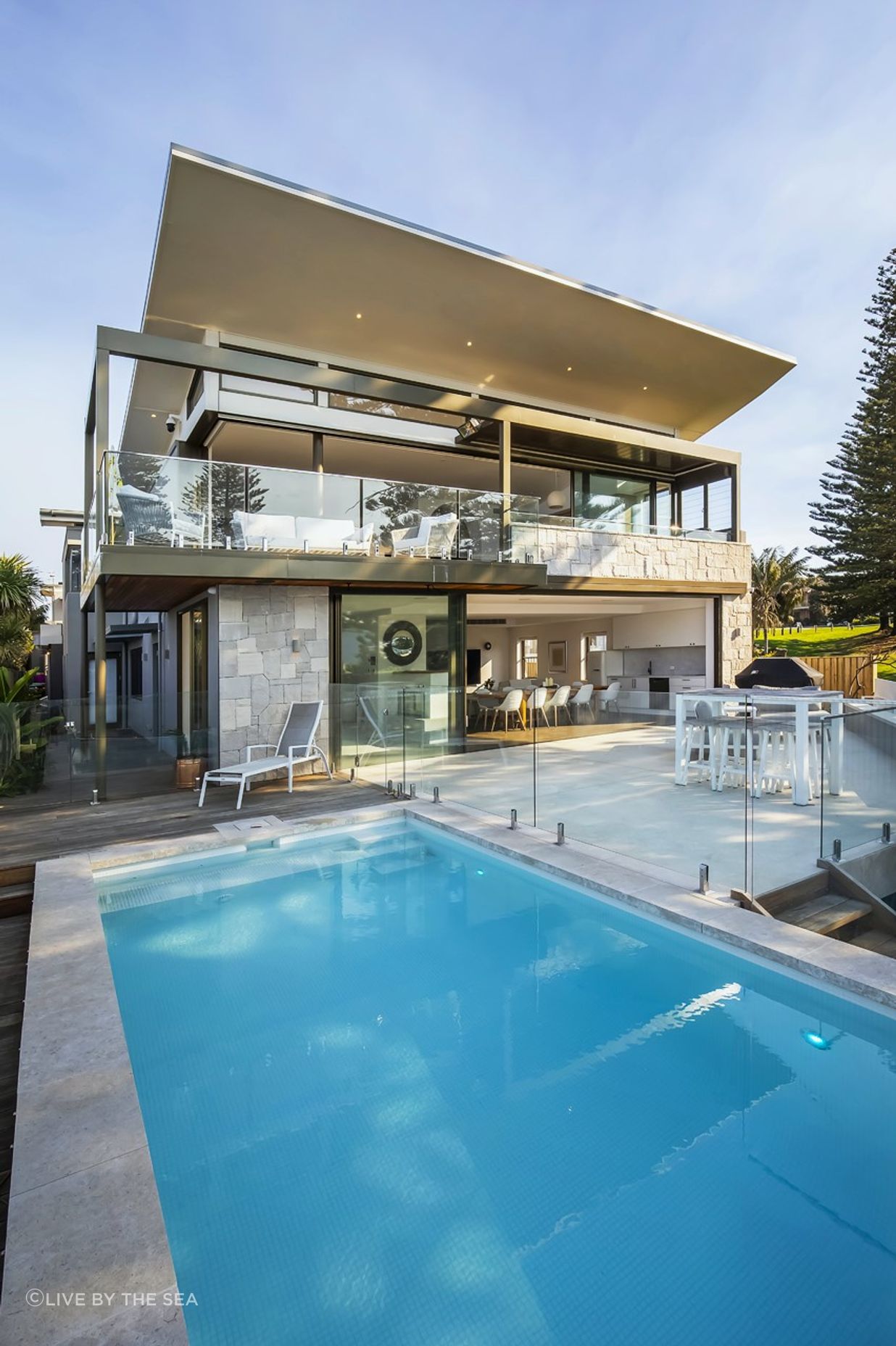 Backyard-collaroyweb121.jpg