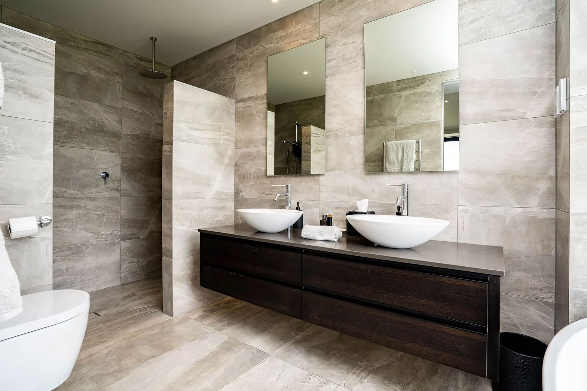 Bathroom-1-topaz-high-compression-15x.jpeg