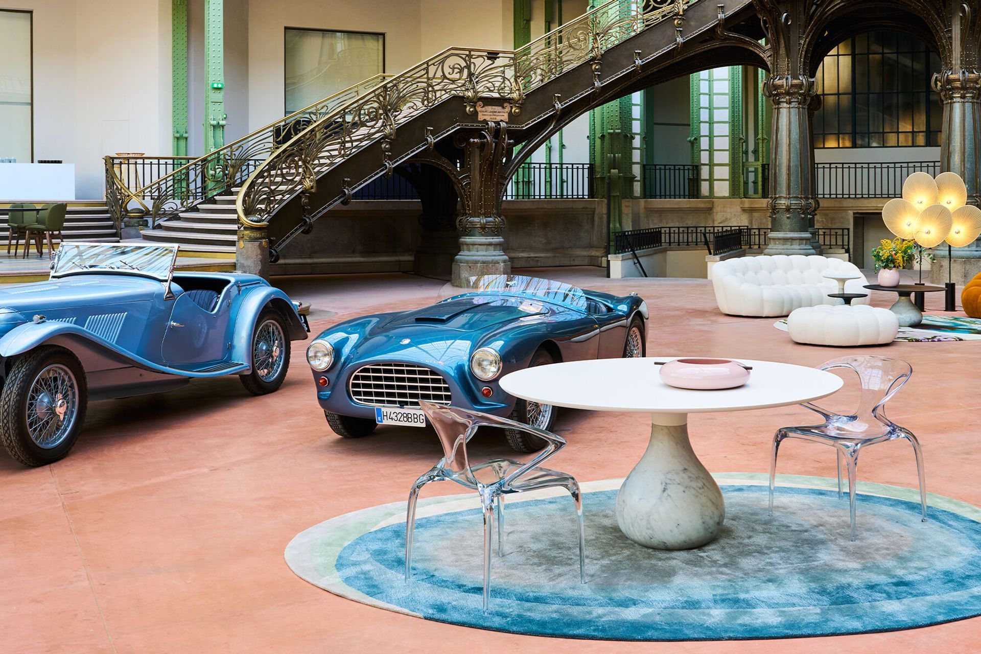 Bonhams-Cars03desk.jpg