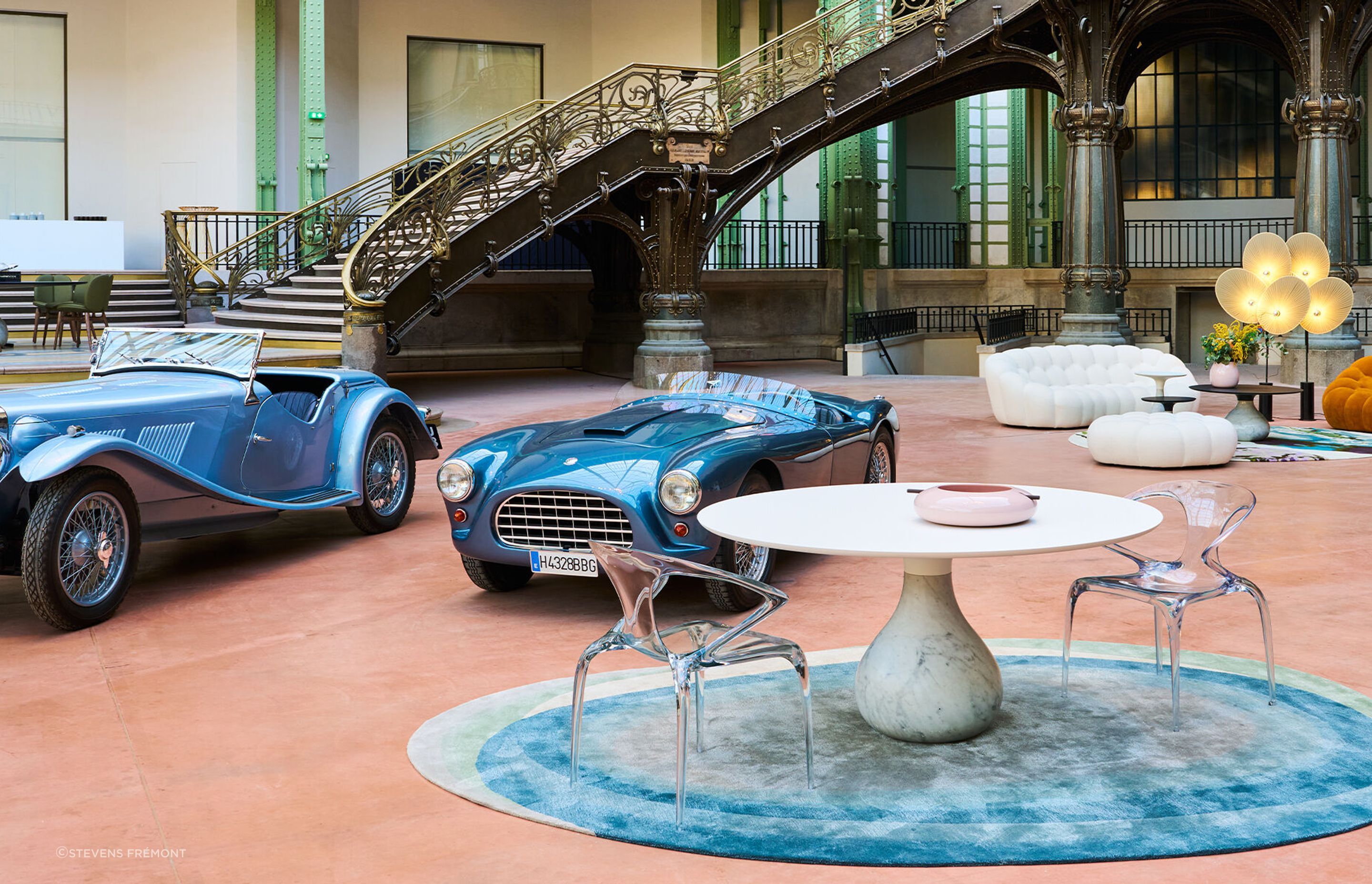 Bonhams-Cars03desk.jpg