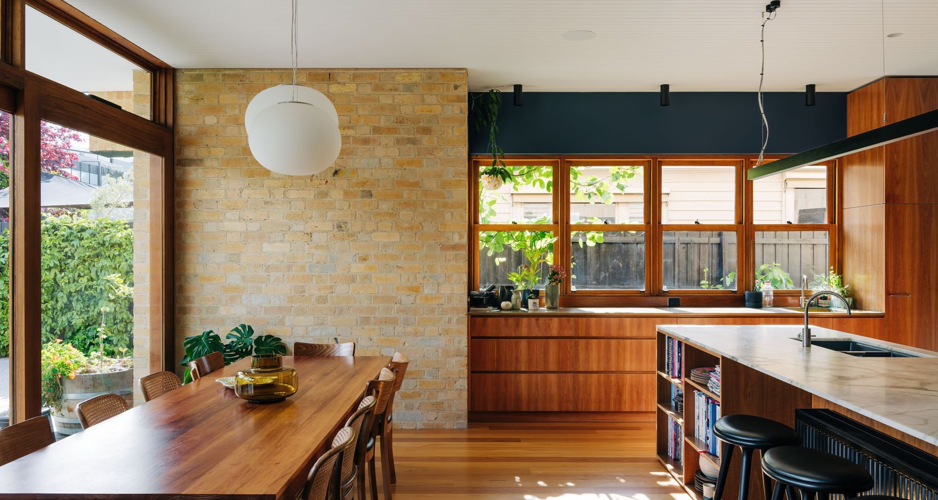 Brick Bungalow banner