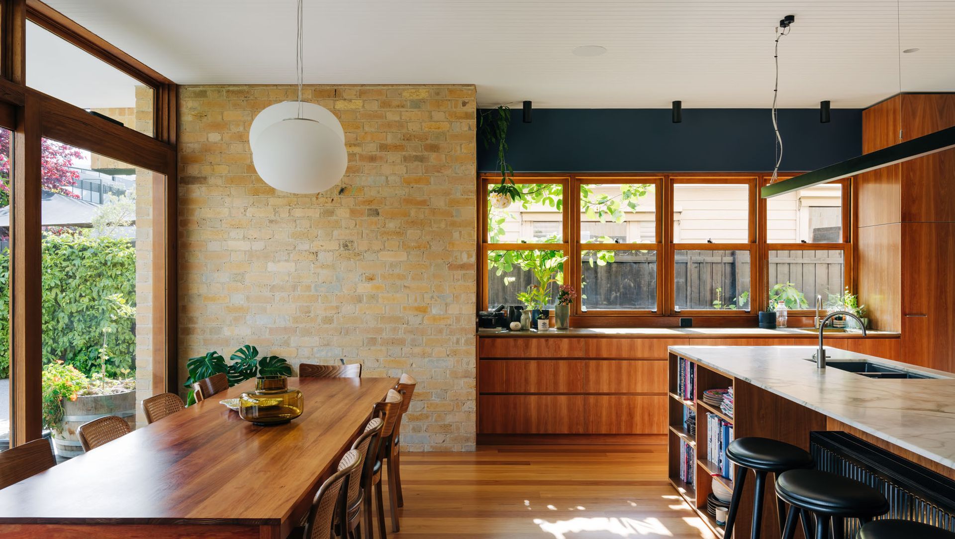 Brick Bungalow banner