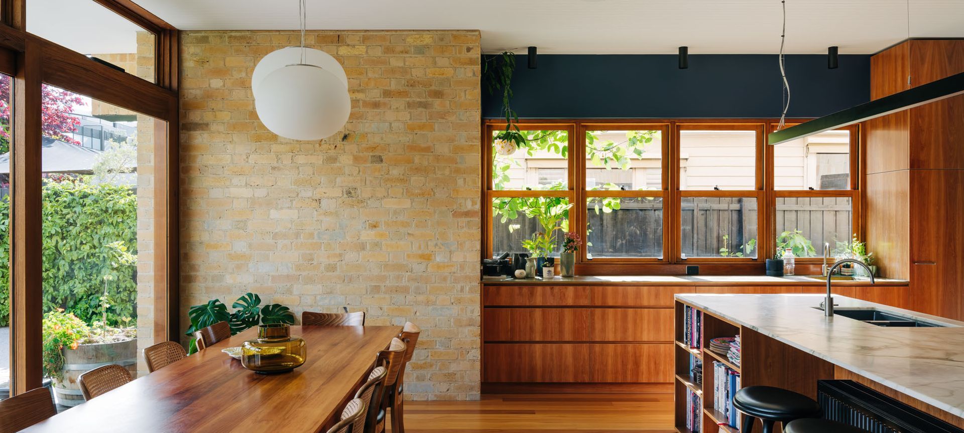Brick Bungalow banner