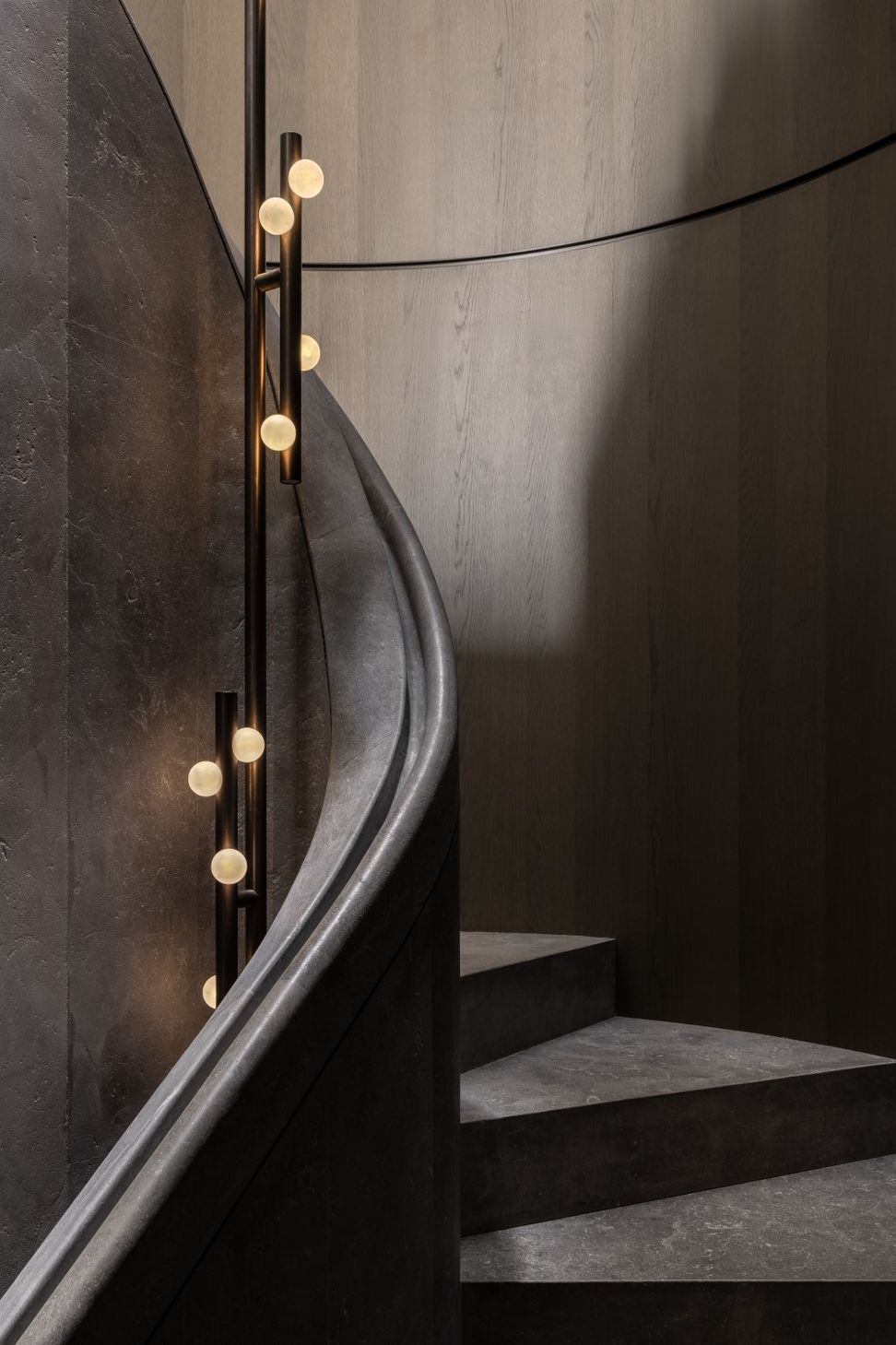 Cliff-House-Lignapal-16354-Vibrant-Oak-Dark-Grey-Finnis-Timothy-Kaye-0219-Web.jpg