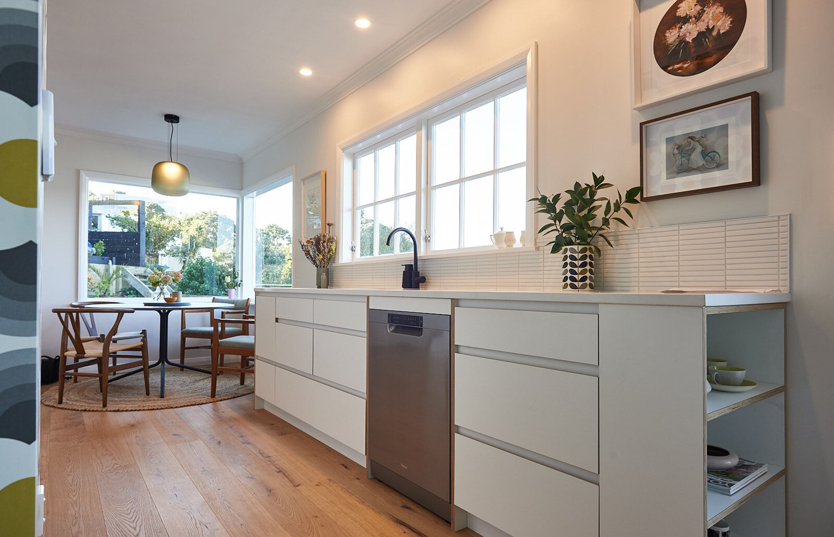 Seatoun kitchen & laundry