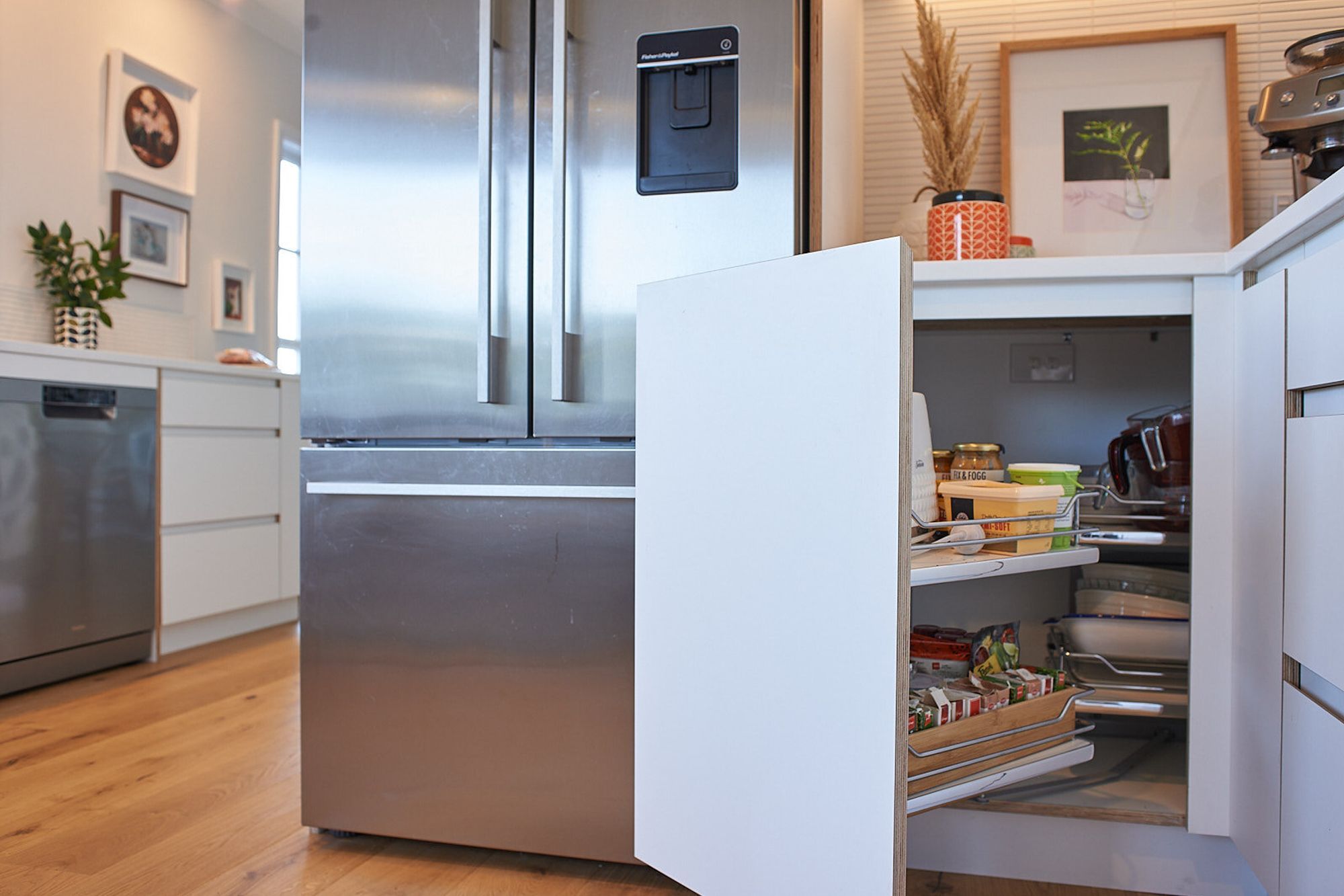 Seatoun kitchen & laundry