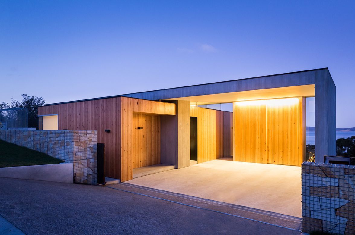 Elandra House