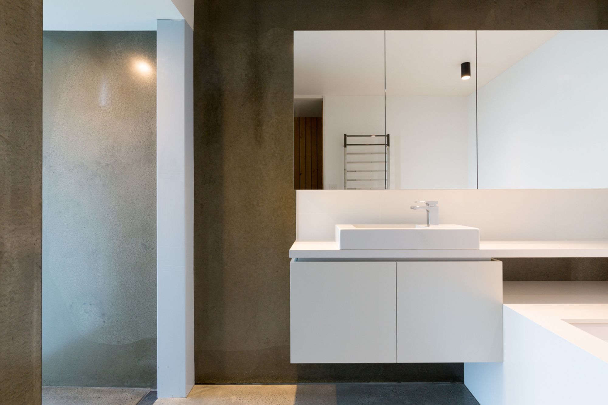Elandra House