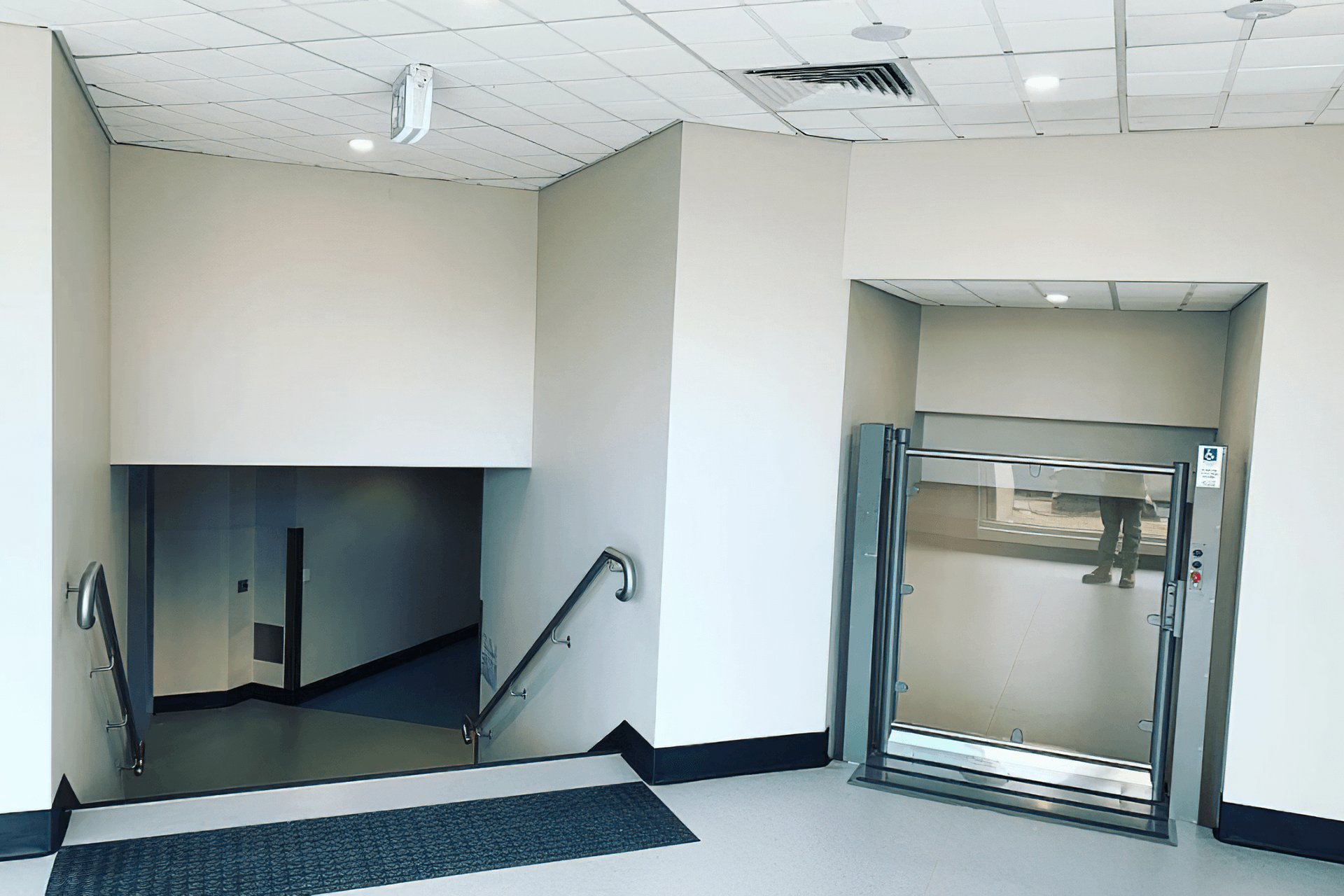 Royal Dental Hospital - Entry Foyer And Link Corridor