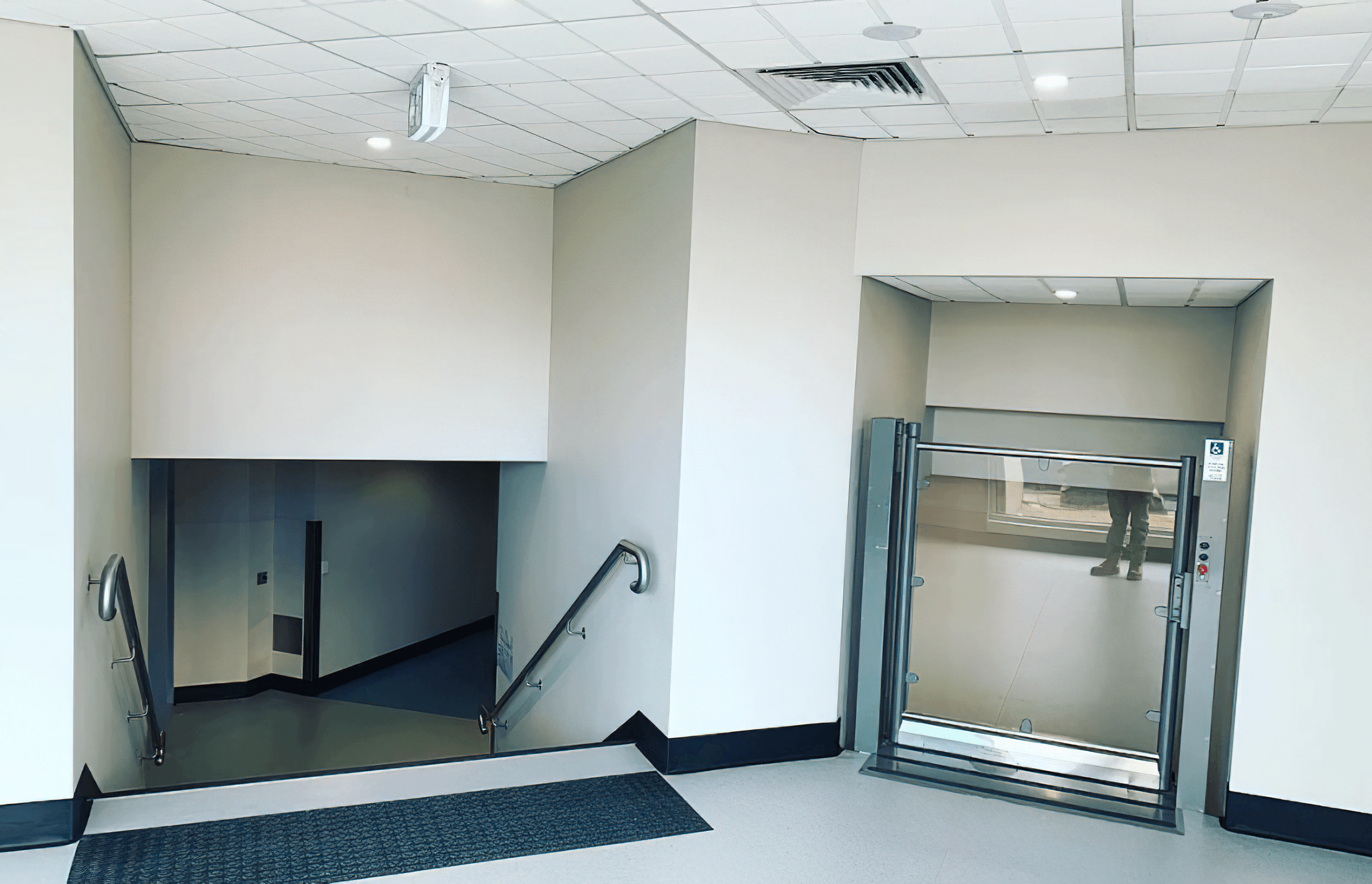 Royal Dental Hospital - Entry Foyer And Link Corridor