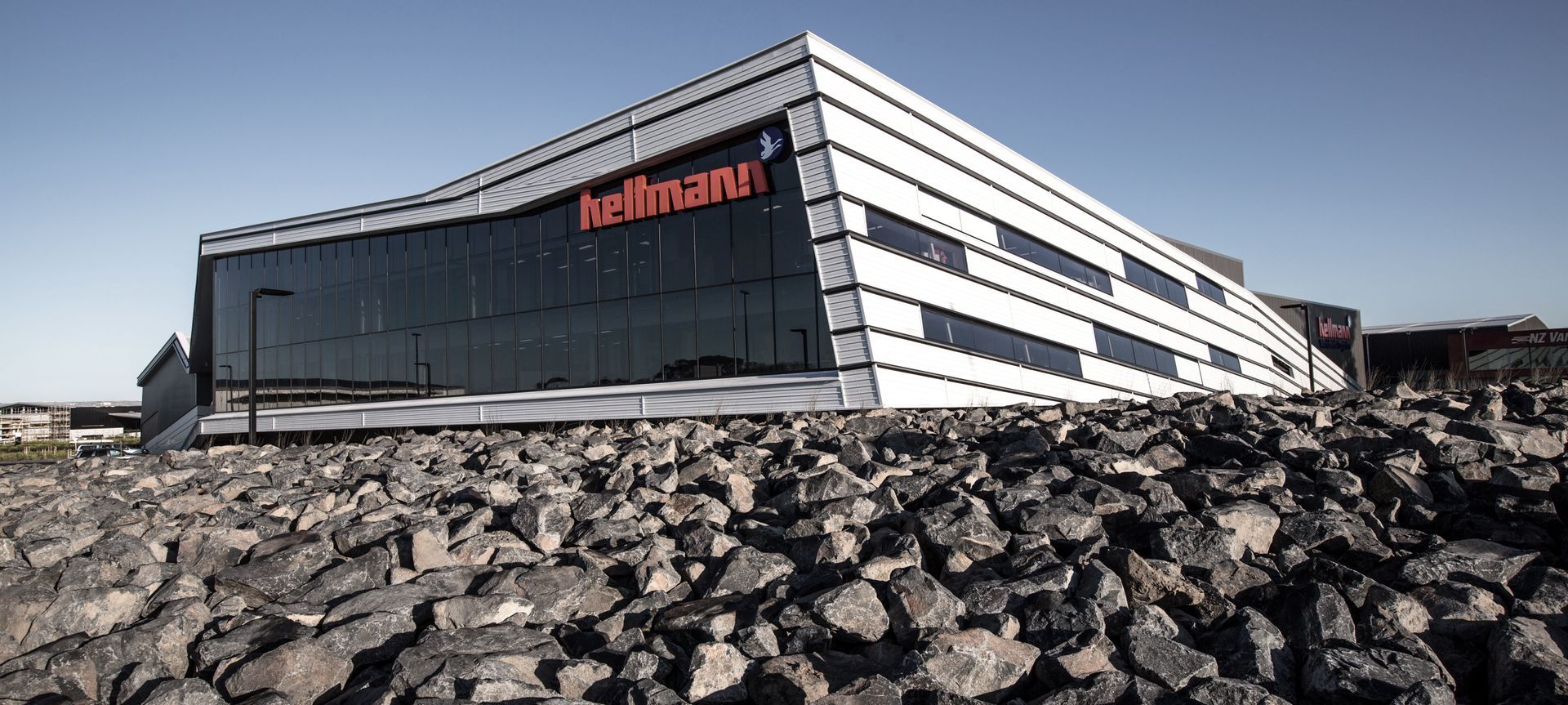 Hellmann Worldwide banner