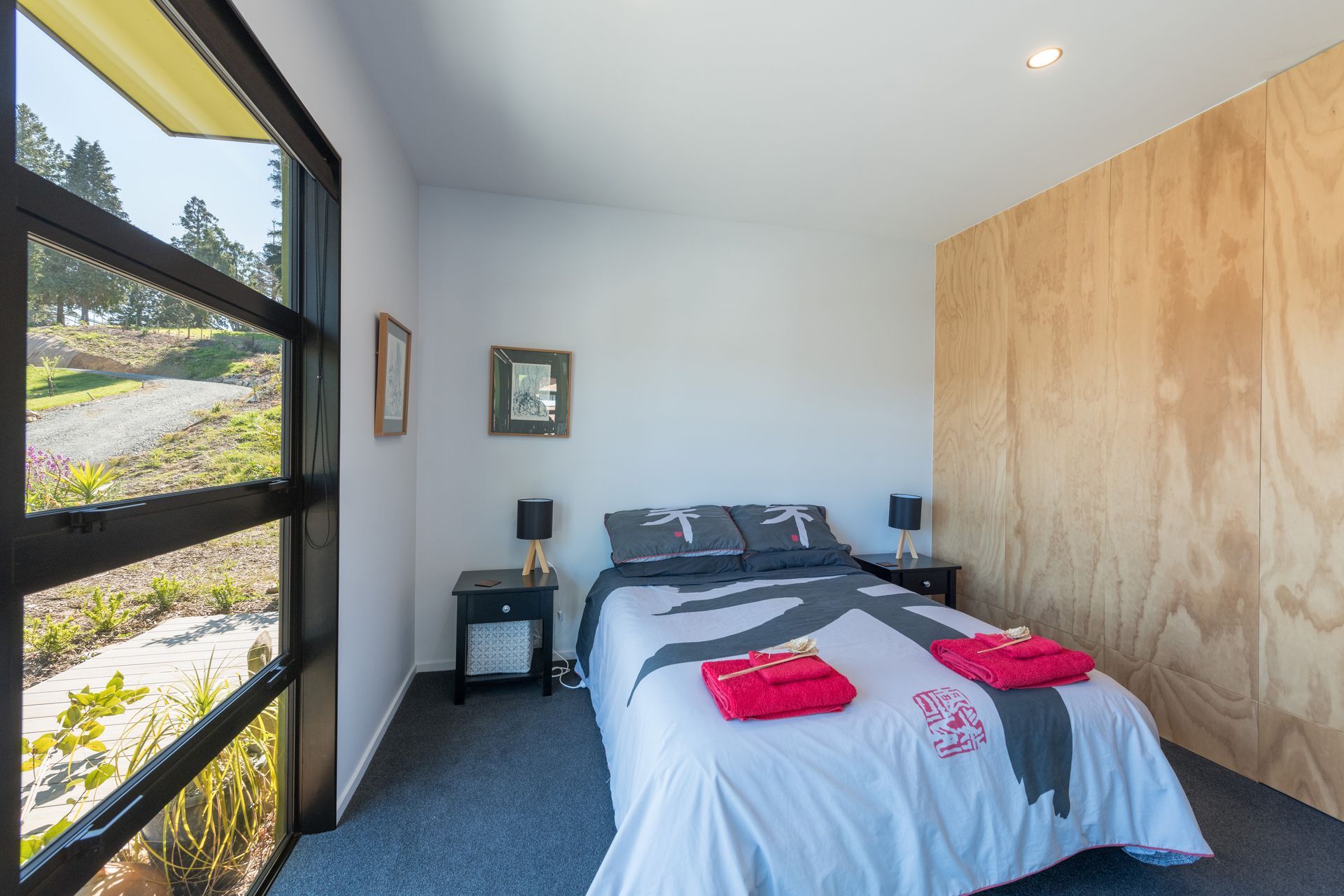 Grampian Oaks Lake House 2