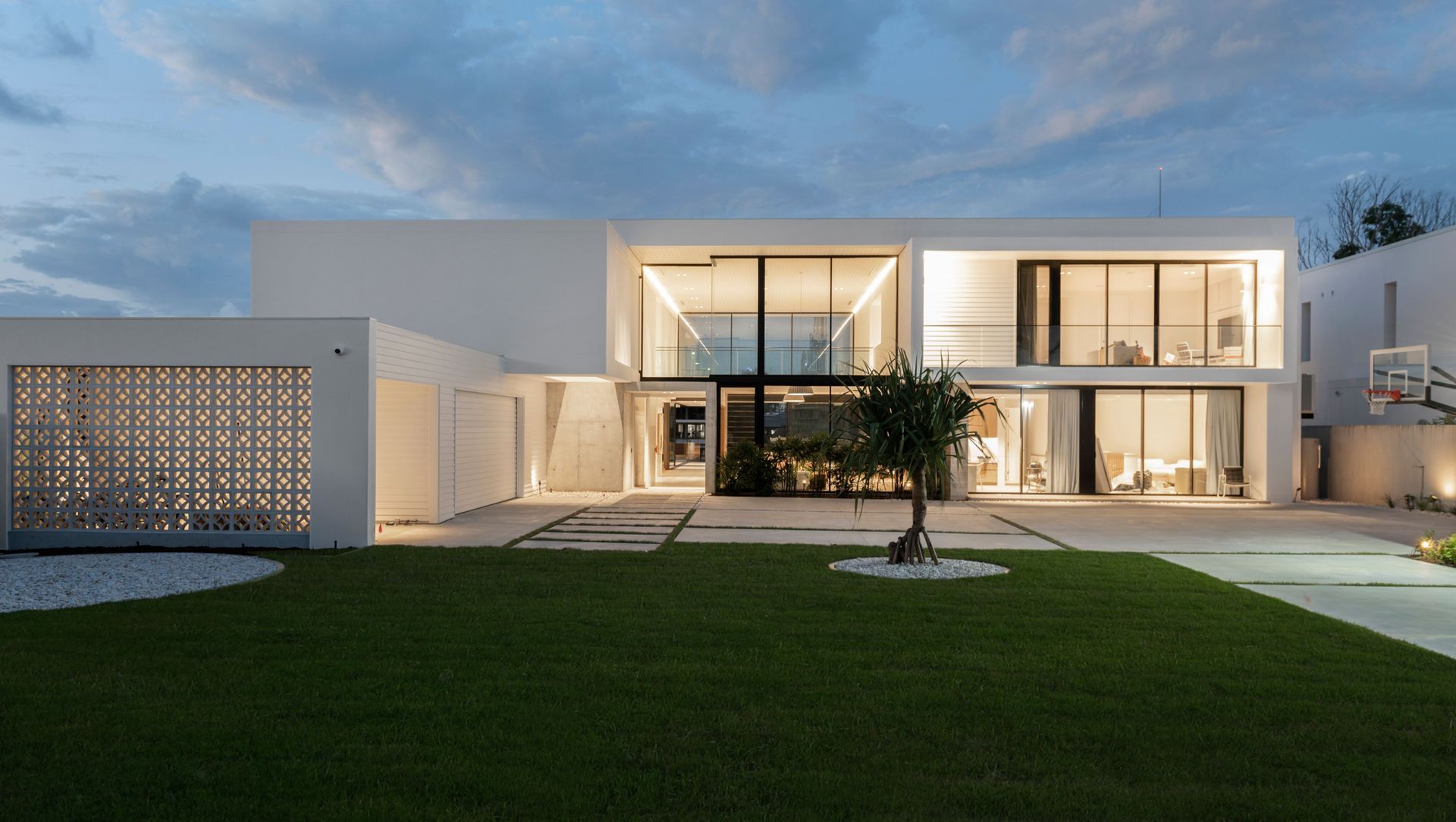 Monaco 688 Project banner