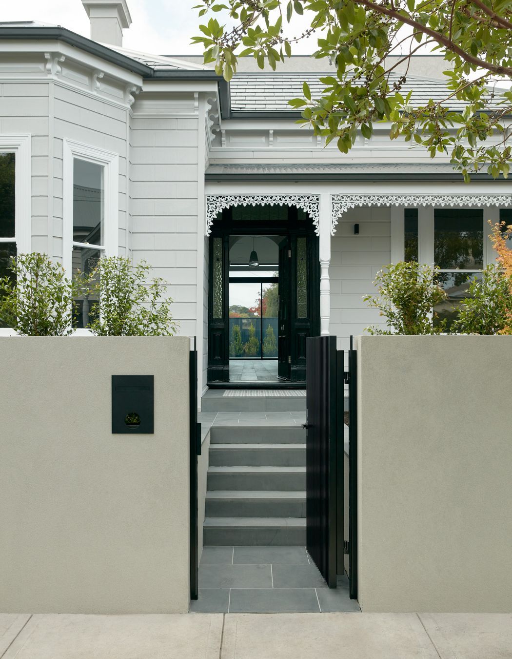 The White House, Elsternwick