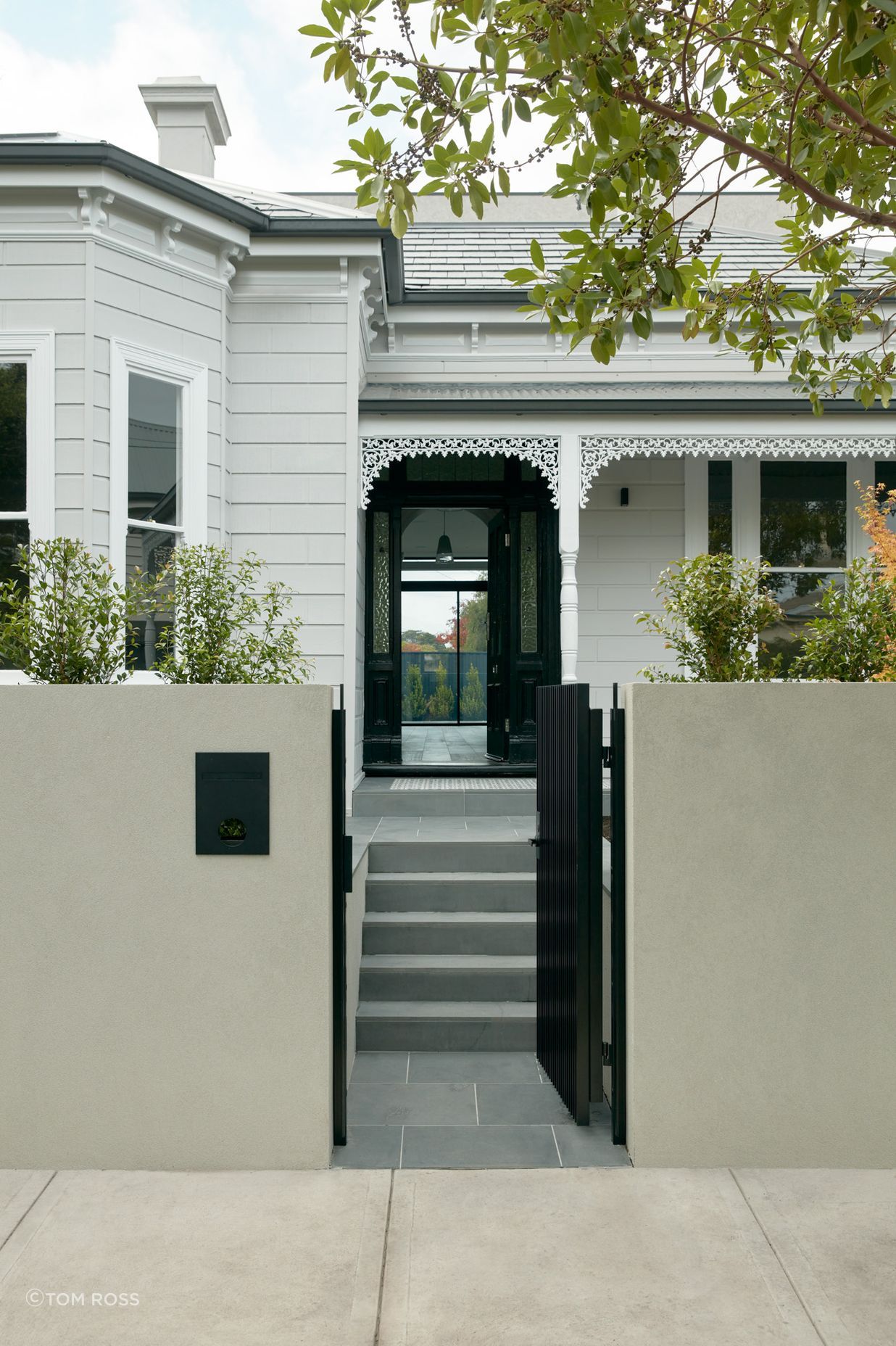 The White House, Elsternwick