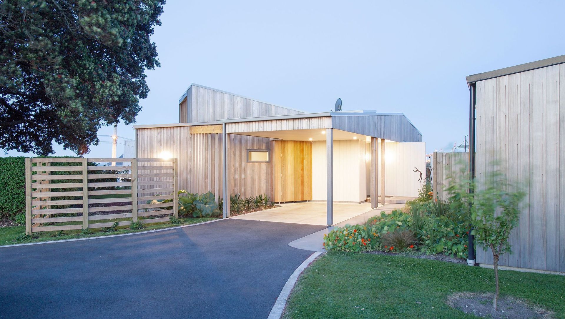 Maxwells Rd House banner