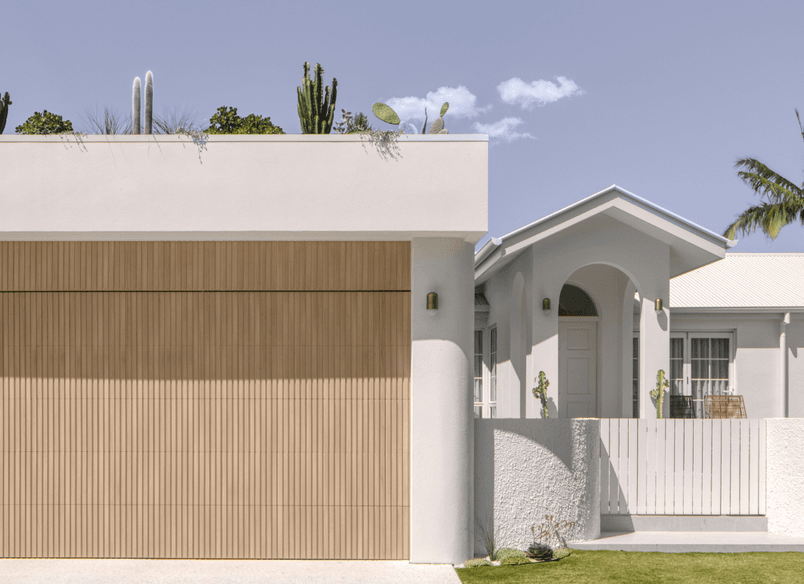 Mermaid Waters Garage Door Transformation