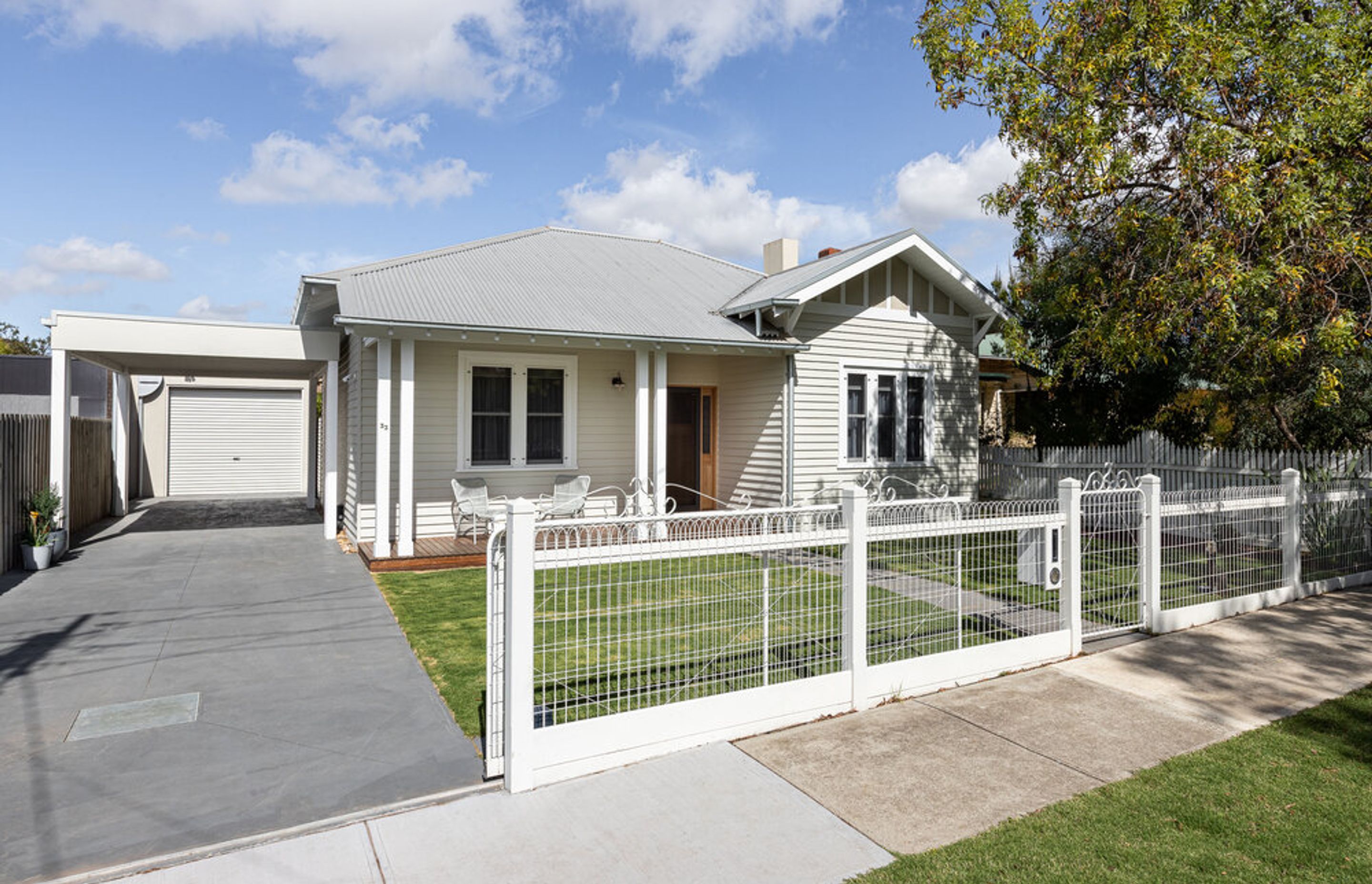 Monash Street