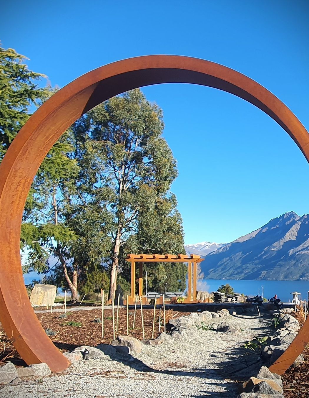 Moonring-Through-to-Swing-v2.jpg