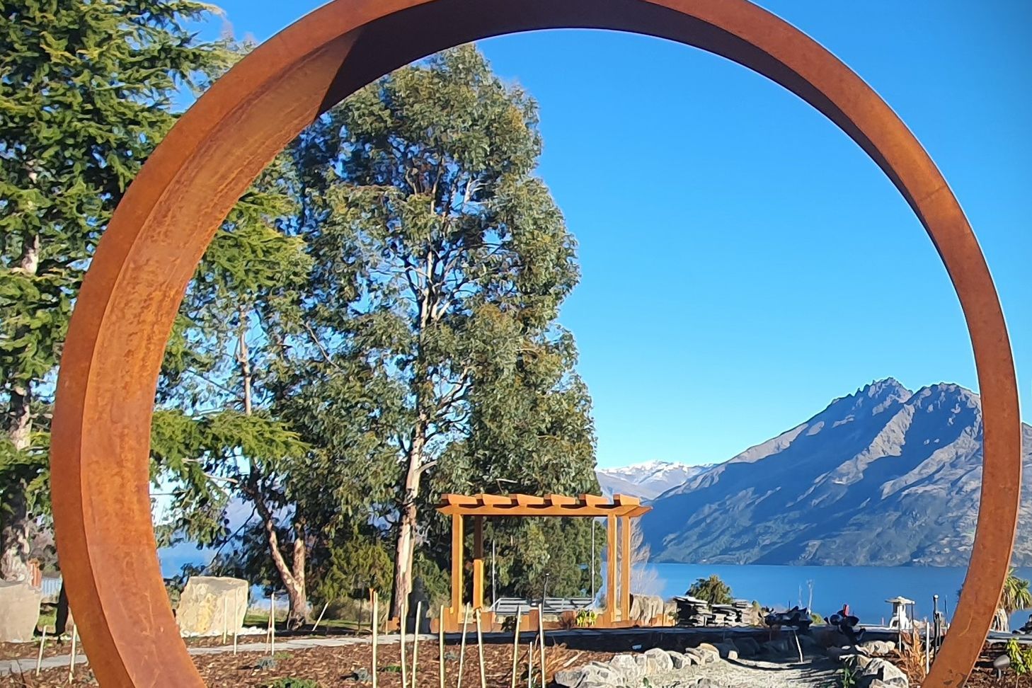Moonring-Through-to-Swing-v2.jpg