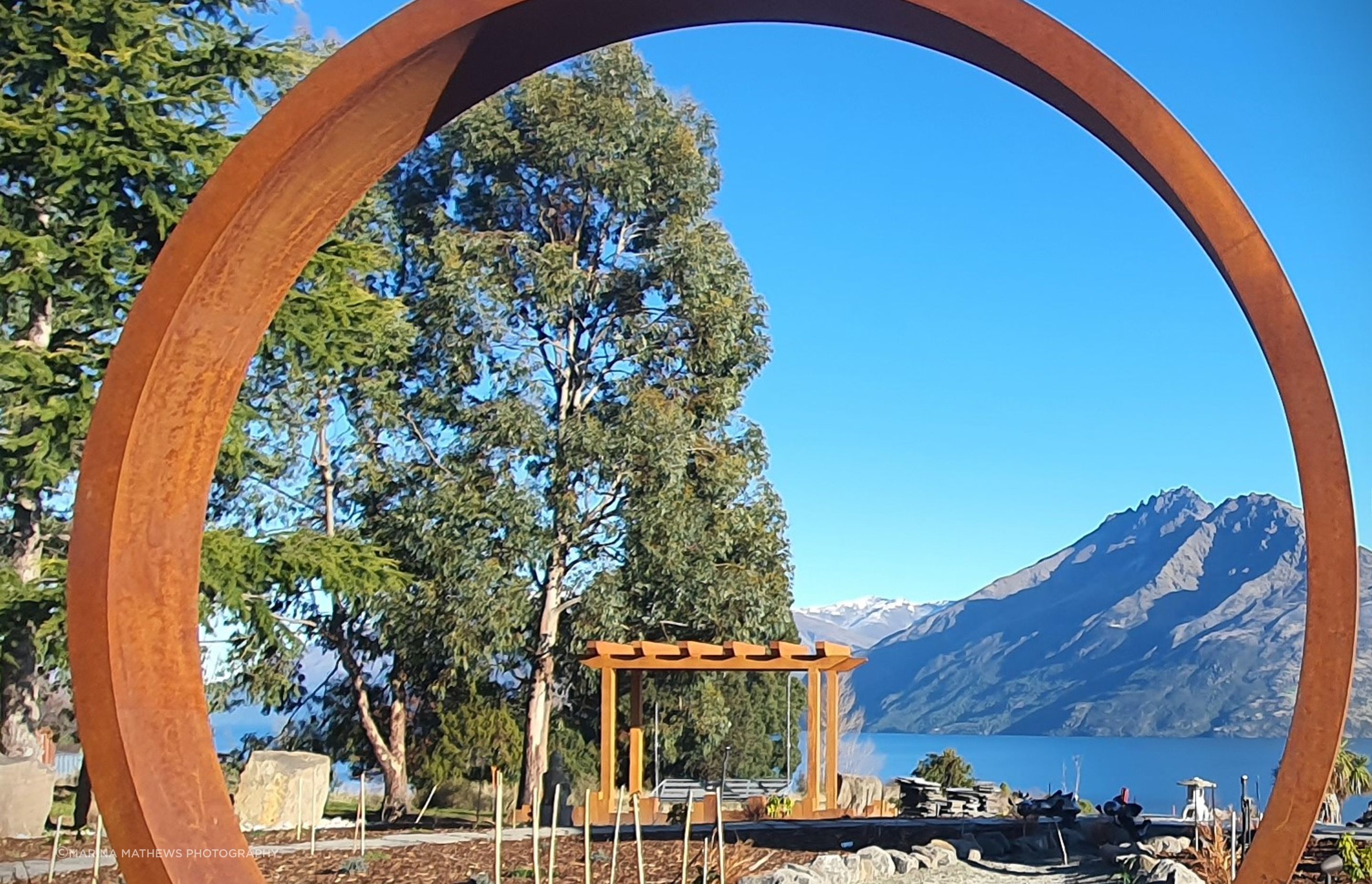 Moonring-Through-to-Swing-v2.jpg