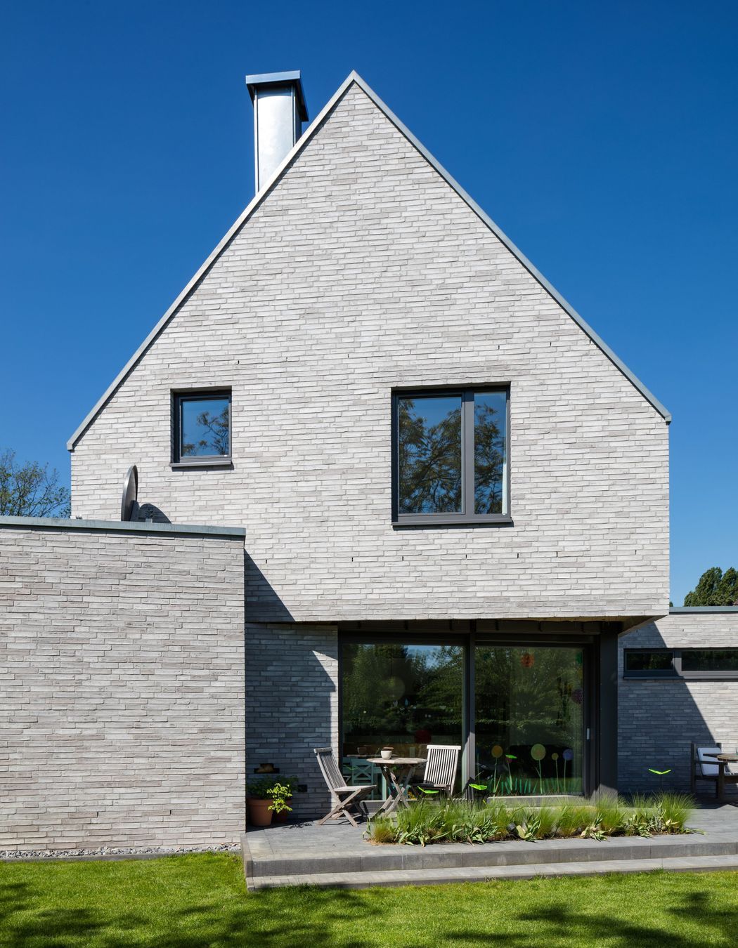 Neukirchen-Vluynprivate-residence-3.jpg