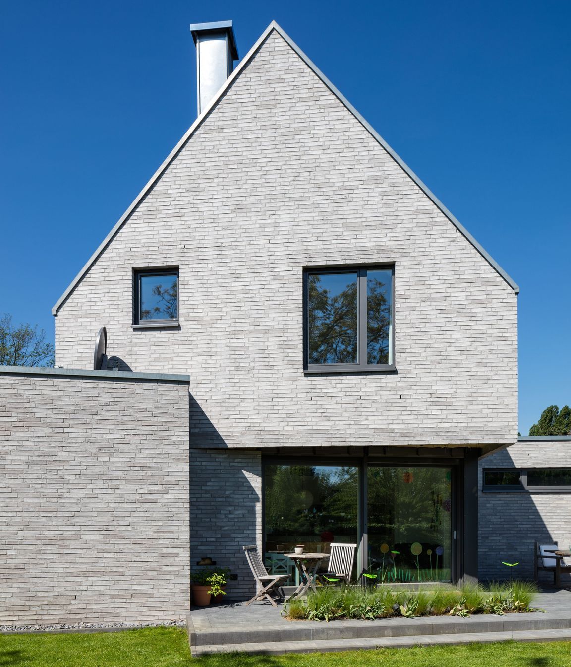 Neukirchen-Vluynprivate-residence-3.jpg