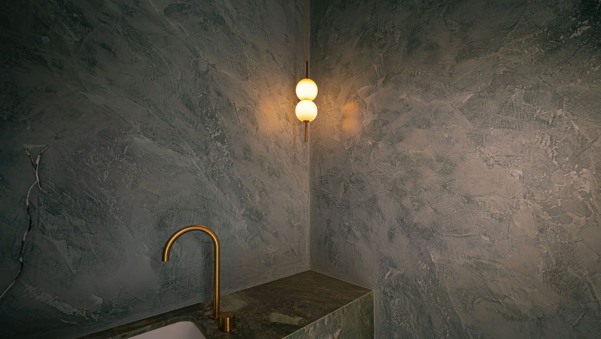 Strathfield, Noble Ave banner