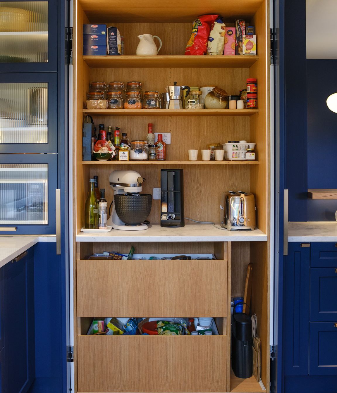Orchard-Joinery-Alexanders-Art-Agency-9-1.jpg