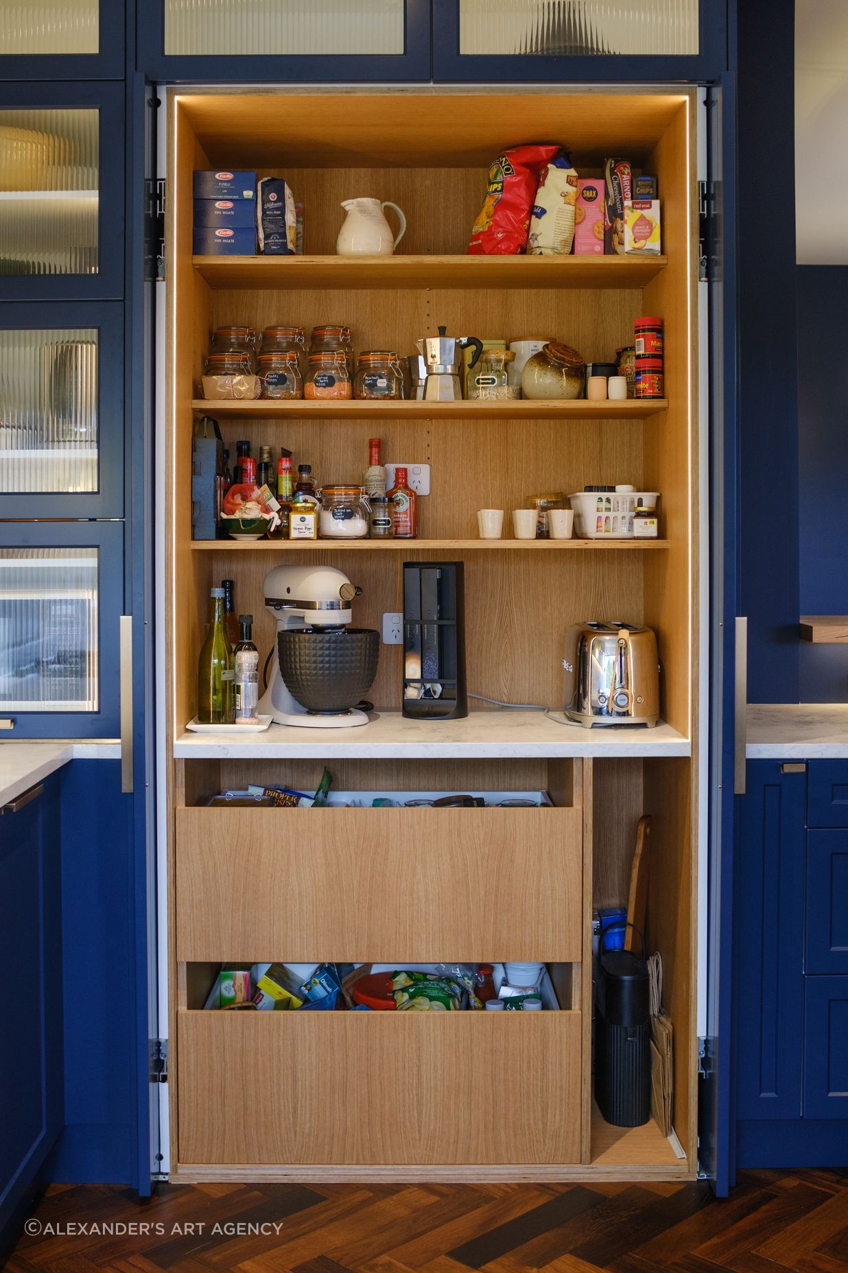 Orchard-Joinery-Alexanders-Art-Agency-9-1.jpg