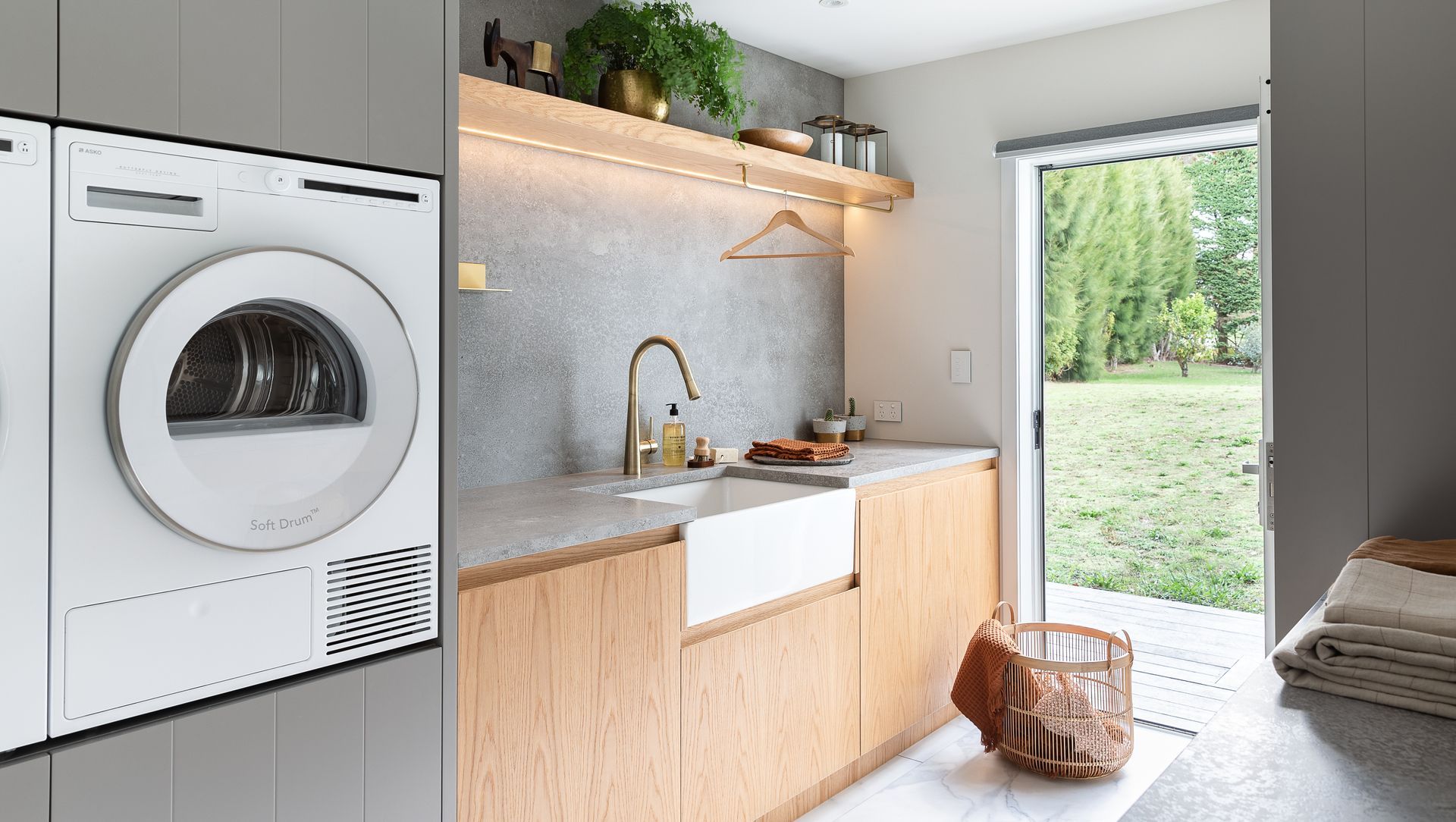 Luxe laundry NKBA winner banner