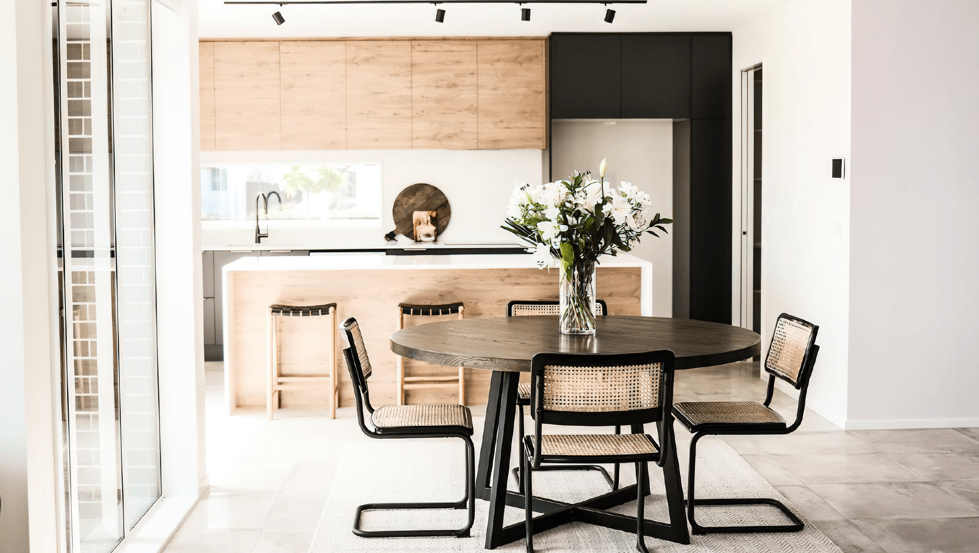 Trendsetter Ravenswood banner