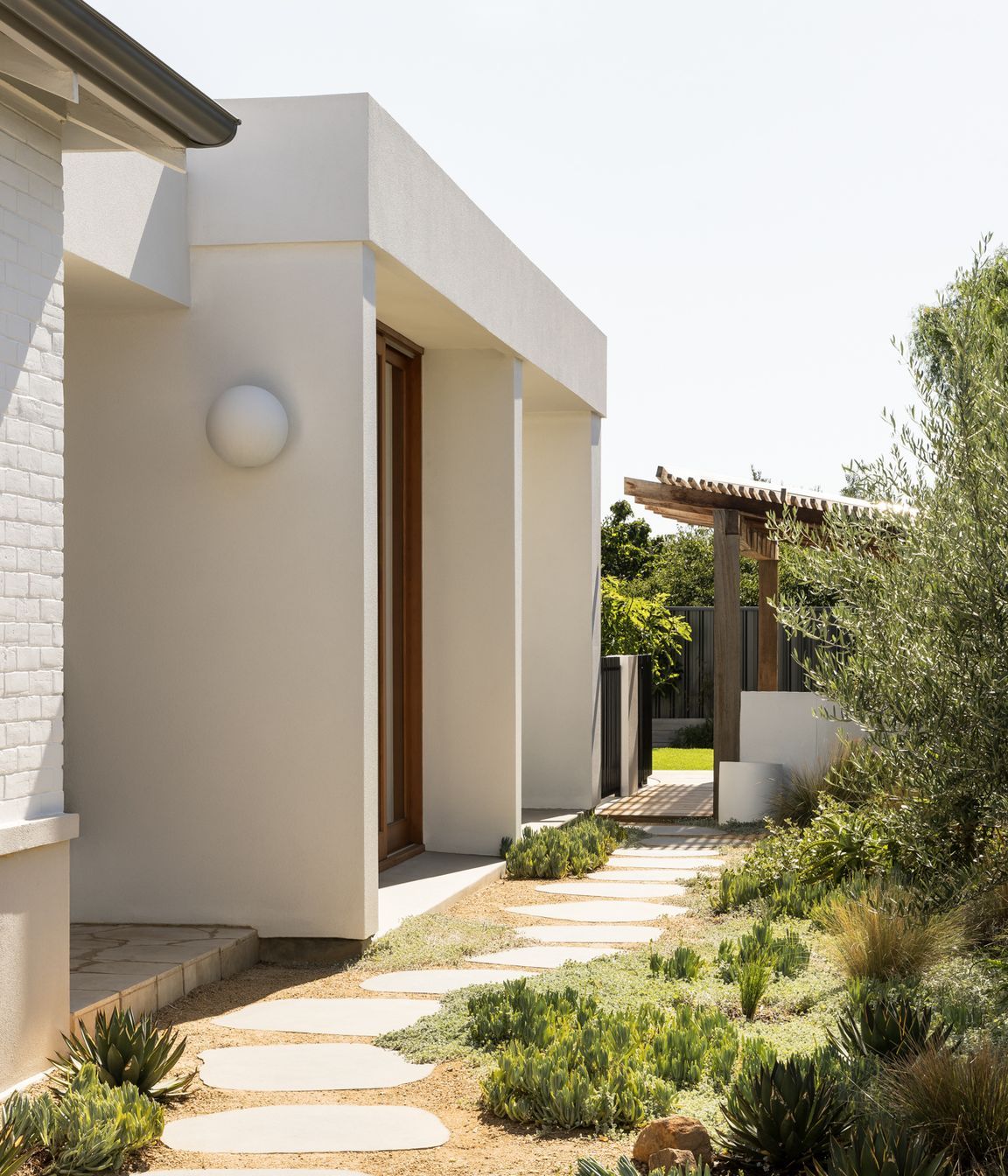 Richmond-Housestudio-gramTimothy-Kaye7352LR-v2.jpg