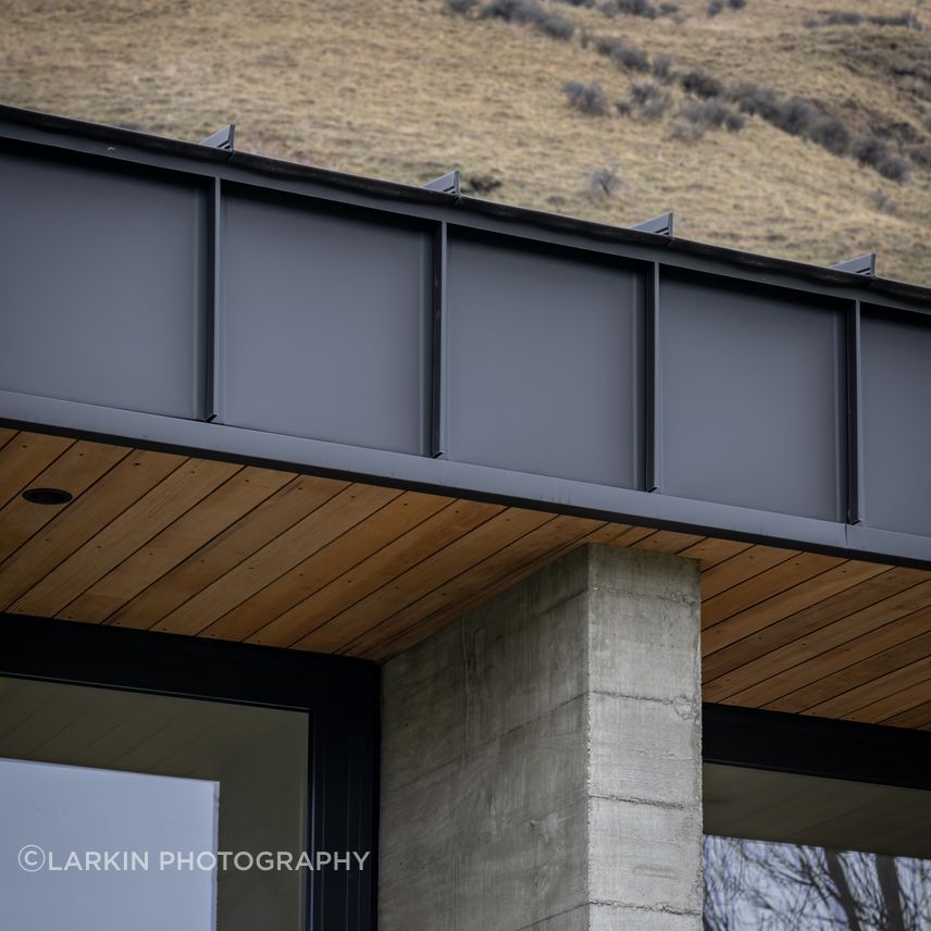 The clean minimalist form complements the richness of the cedar cladding and soffits