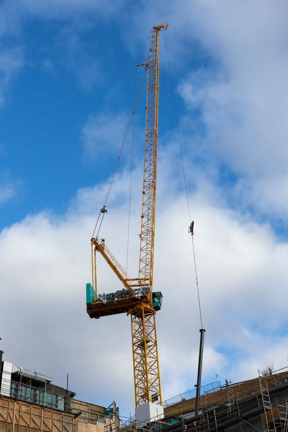 Skylinetopterminal040.jpg
